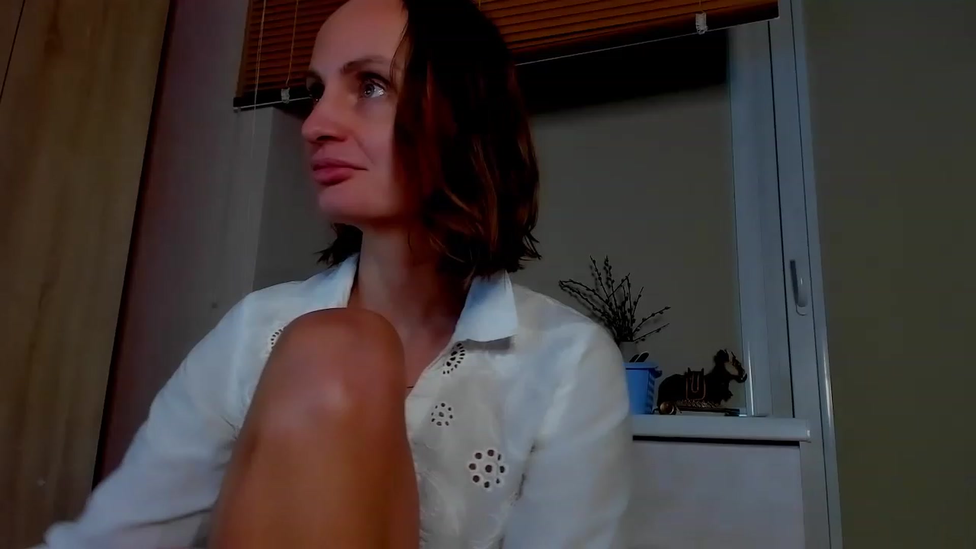 Gallery image thumbnail from Elenapre's myfreecams stream on, 05/27/2023, 08:19 image 1 of 20