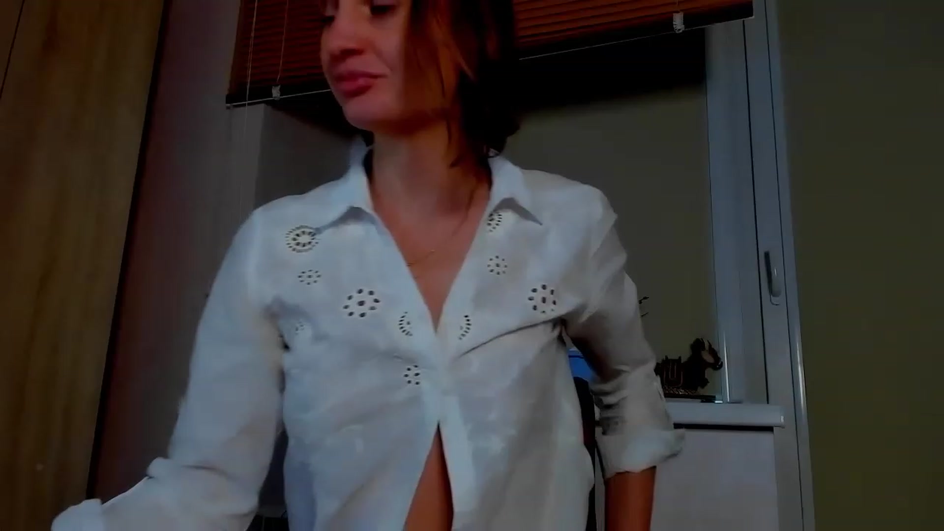 Gallery image thumbnail from Elenapre's myfreecams stream on, 05/27/2023, 08:19 image 14 of 20