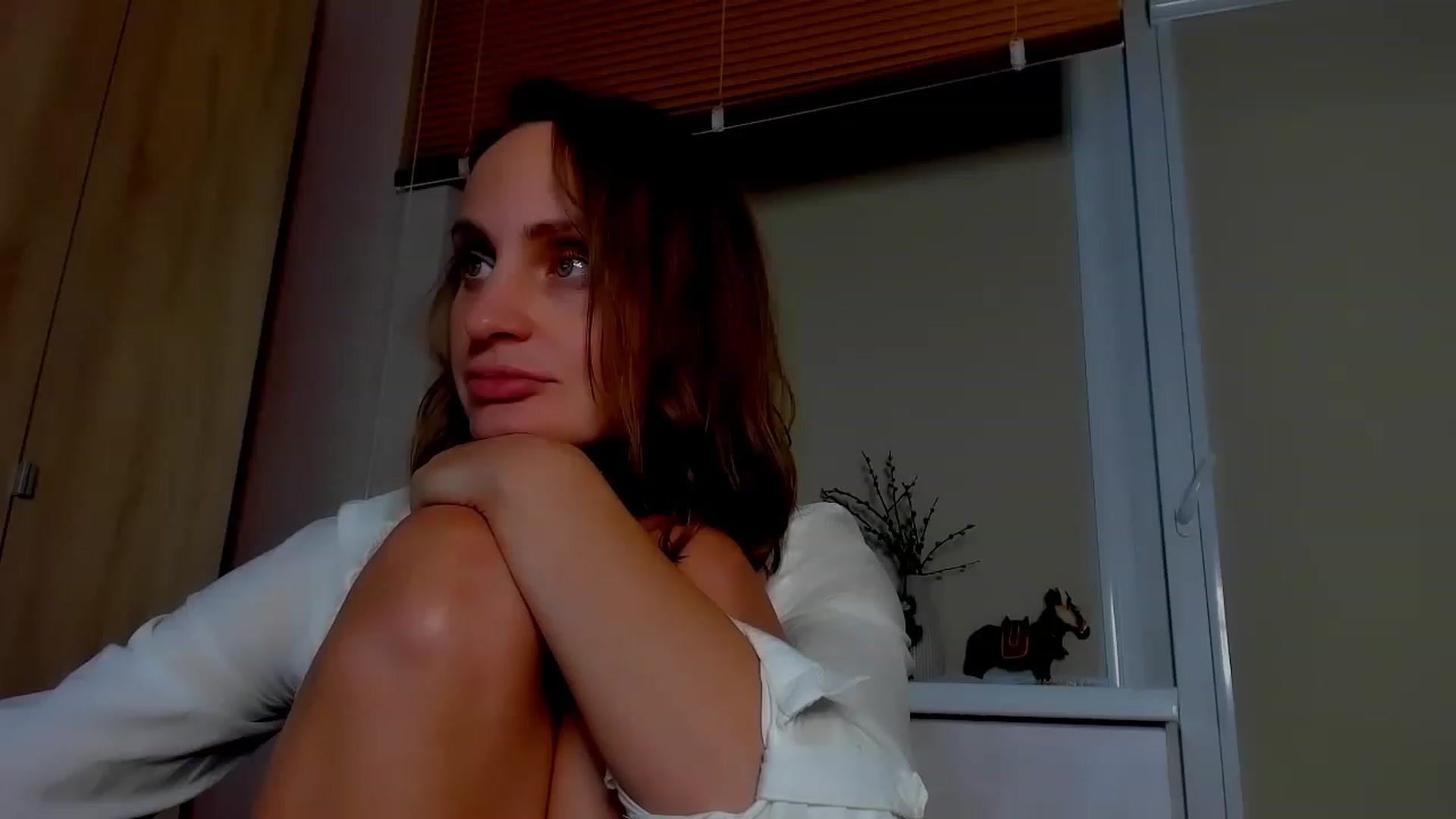 Gallery image thumbnail from Elenapre's myfreecams stream on, 06/15/2023, 08:06 image 2 of 20