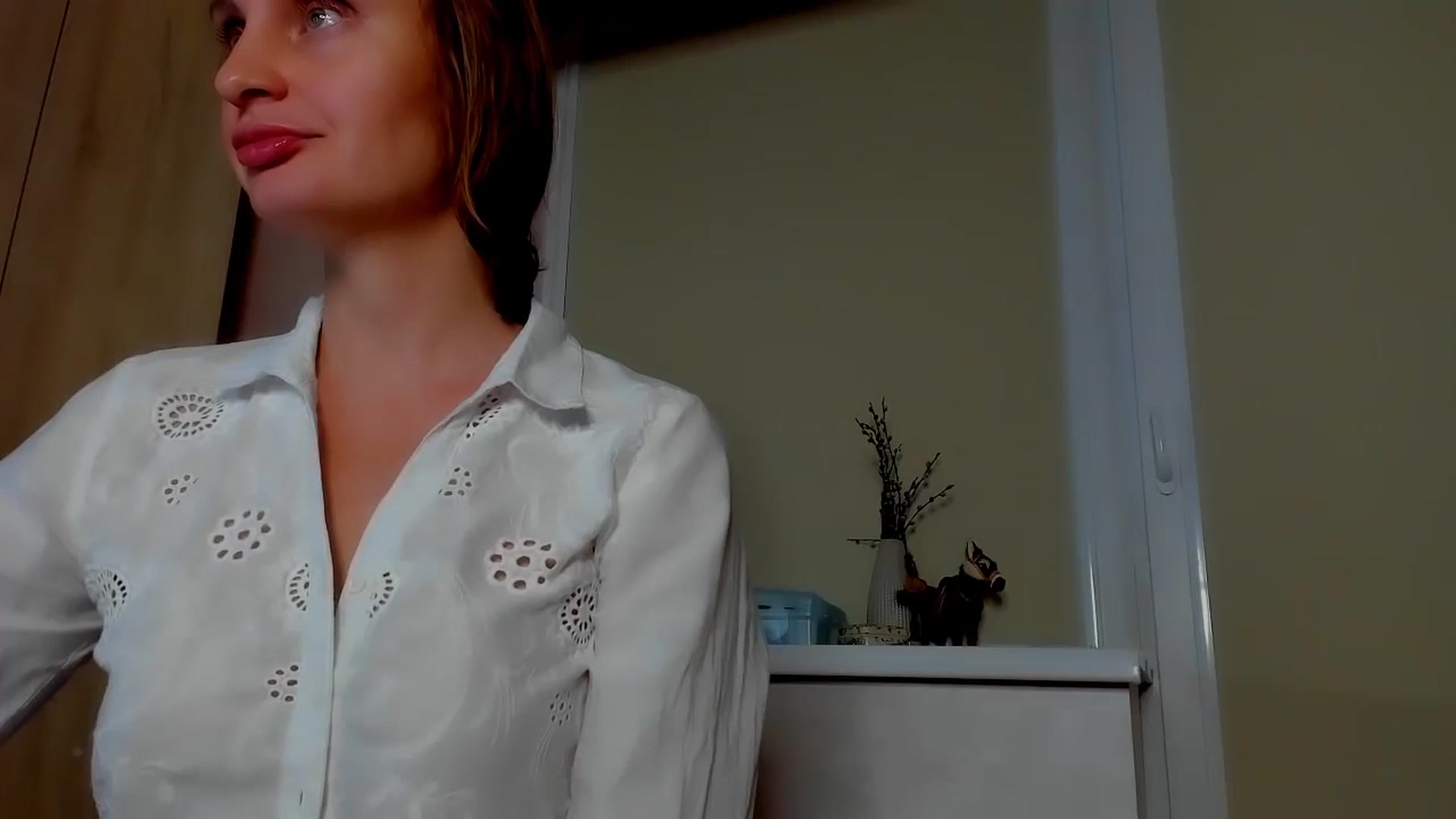 Gallery image thumbnail from Elenapre's myfreecams stream on, 07/01/2023, 07:50 image 10 of 20