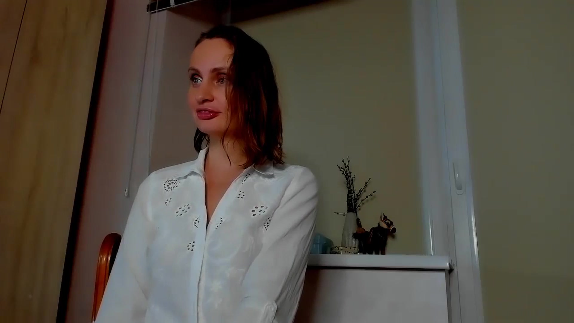 Gallery image thumbnail from Elenapre's myfreecams stream on, 07/01/2023, 07:50 image 16 of 20