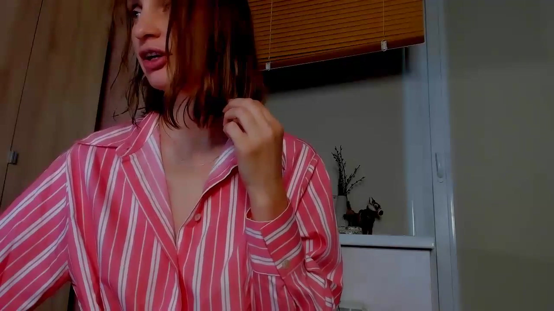 Gallery image thumbnail from Elenapre's myfreecams stream on, 07/03/2023, 07:19 image 2 of 20