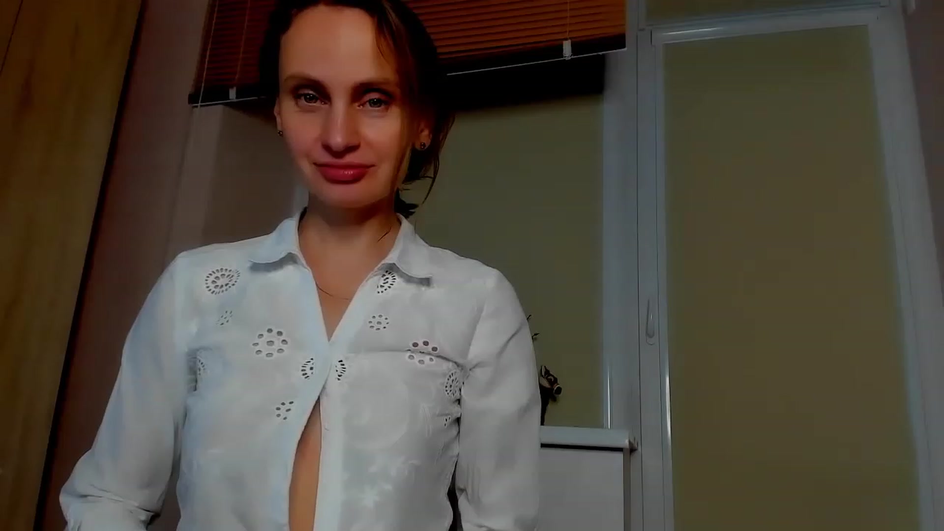 Gallery image thumbnail from Elenapre's myfreecams stream on, 07/15/2023, 06:12 image 16 of 20