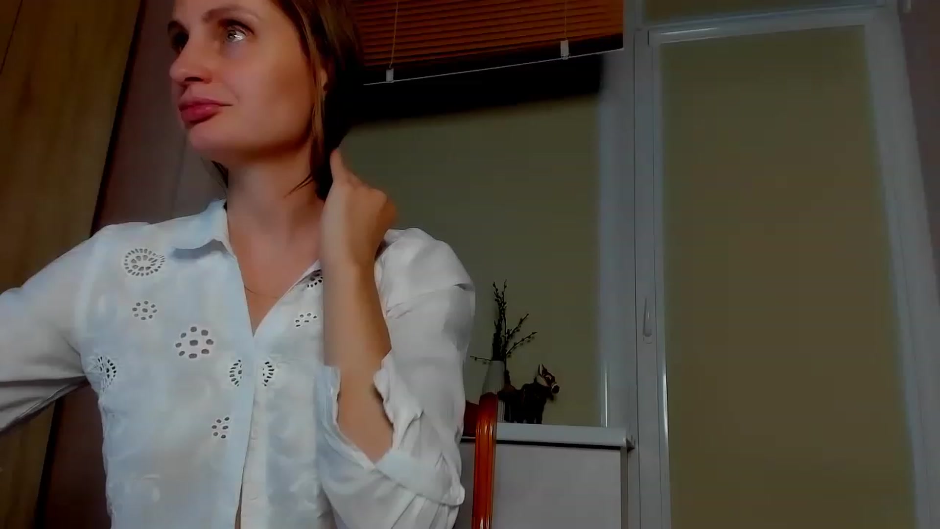 Gallery image thumbnail from Elenapre's myfreecams stream on, 07/15/2023, 06:12 image 4 of 20