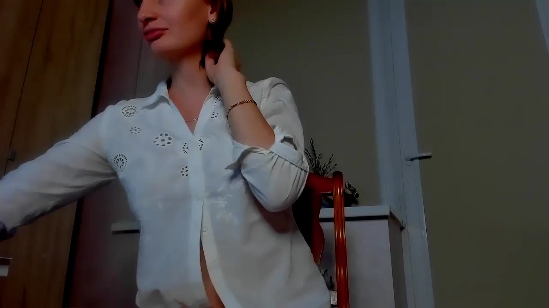 Gallery image thumbnail from Elenapre's myfreecams stream on, 08/05/2023, 09:13 image 5 of 20