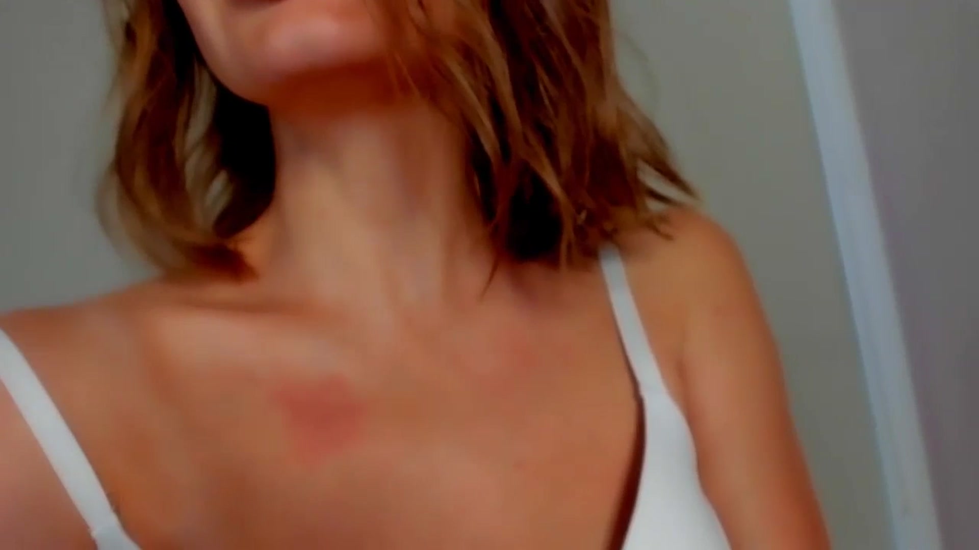 Gallery image thumbnail from Elenapre's myfreecams stream on, 08/26/2023, 05:07 image 16 of 20