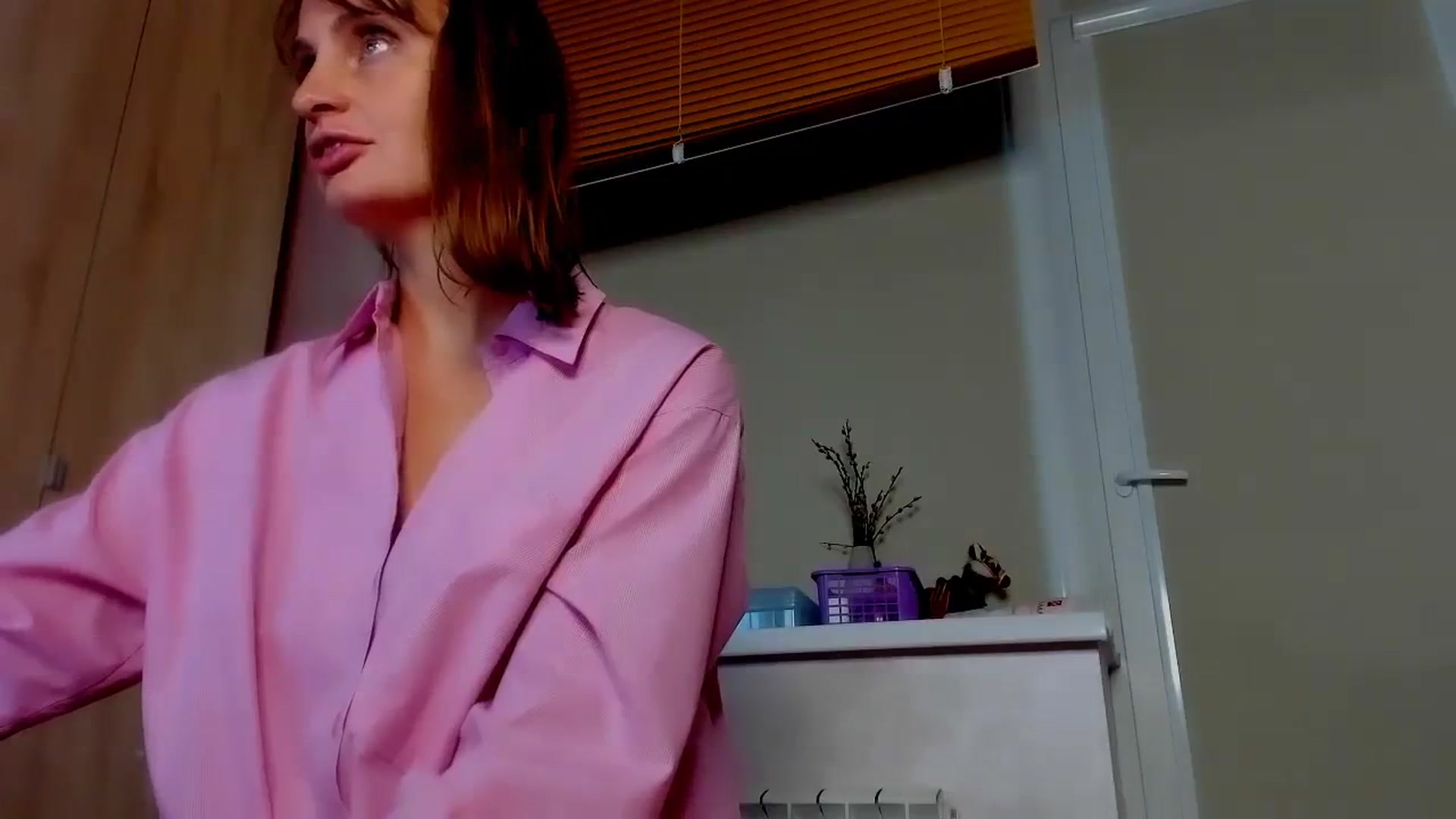 Gallery image thumbnail from Elenapre's myfreecams stream on, 09/19/2023, 07:47 image 3 of 20