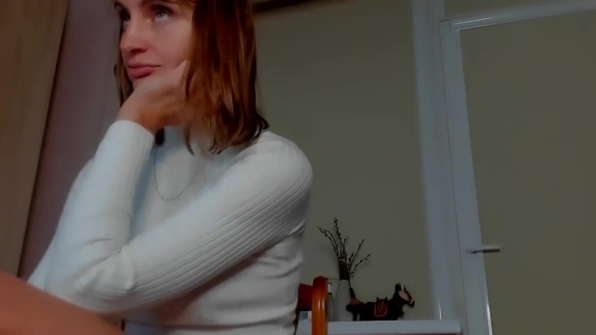Gallery image thumbnail from Elenapre's myfreecams stream on, 10/06/2023, 07:58 image 3 of 20