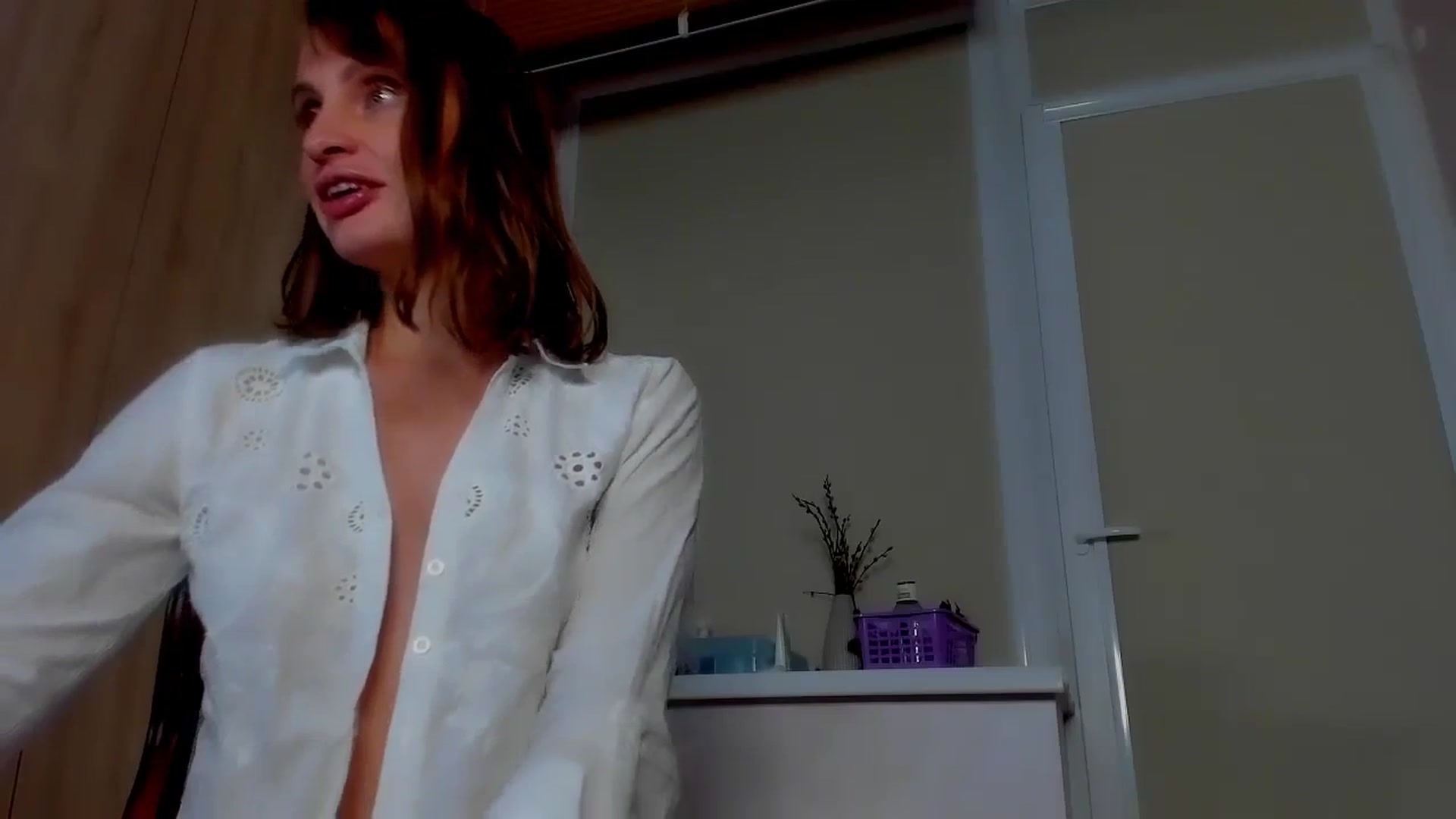 Gallery image thumbnail from Elenapre's myfreecams stream on, 10/07/2023, 07:31 image 8 of 20