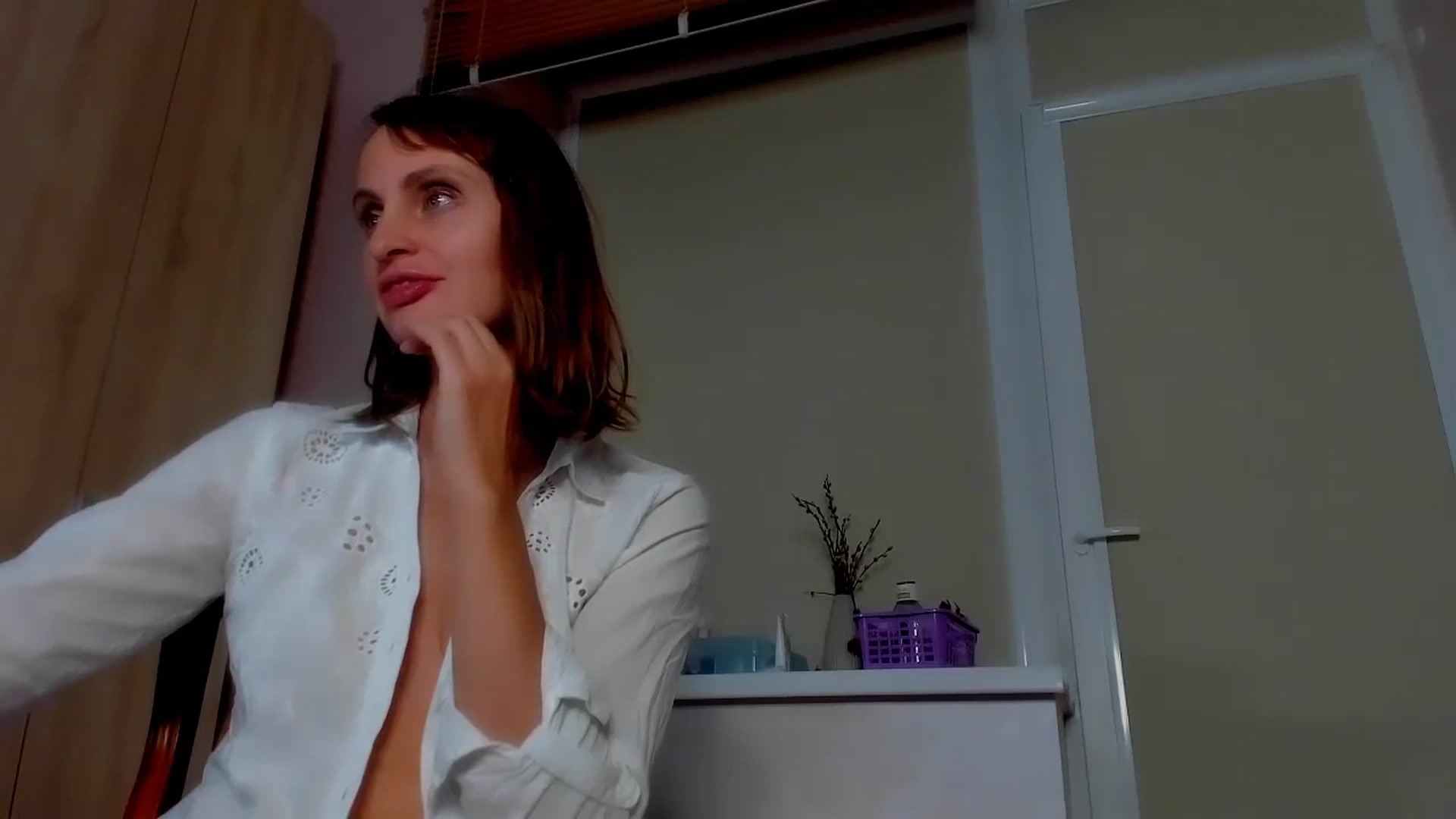 Gallery image thumbnail from Elenapre's myfreecams stream on, 10/07/2023, 07:31 image 10 of 20