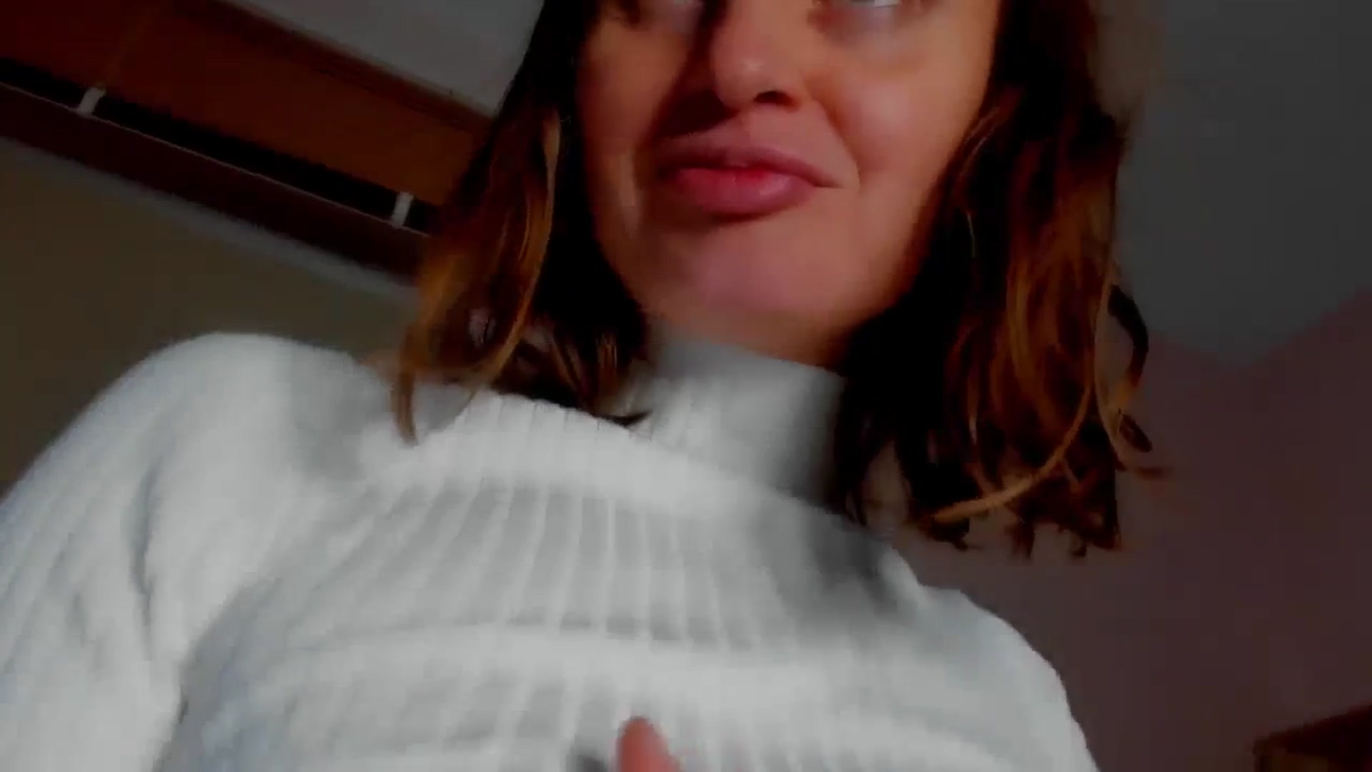 Gallery image thumbnail from Elenapre's myfreecams stream on, 10/20/2023, 08:30 image 13 of 20