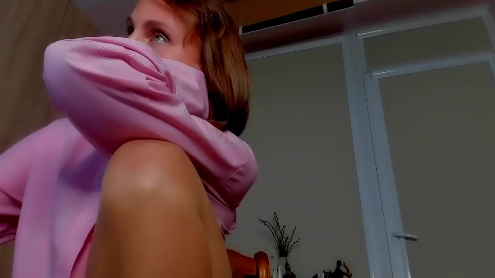 Gallery image thumbnail from Elenapre's myfreecams stream on, 10/21/2023, 07:34 image 14 of 20