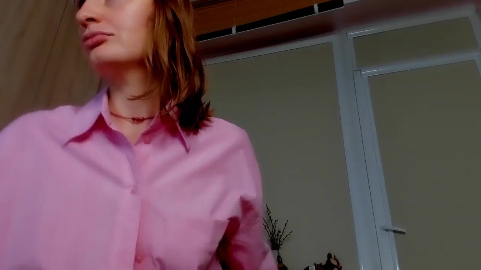 Gallery image thumbnail from Elenapre's myfreecams stream on, 10/21/2023, 07:34 image 13 of 20