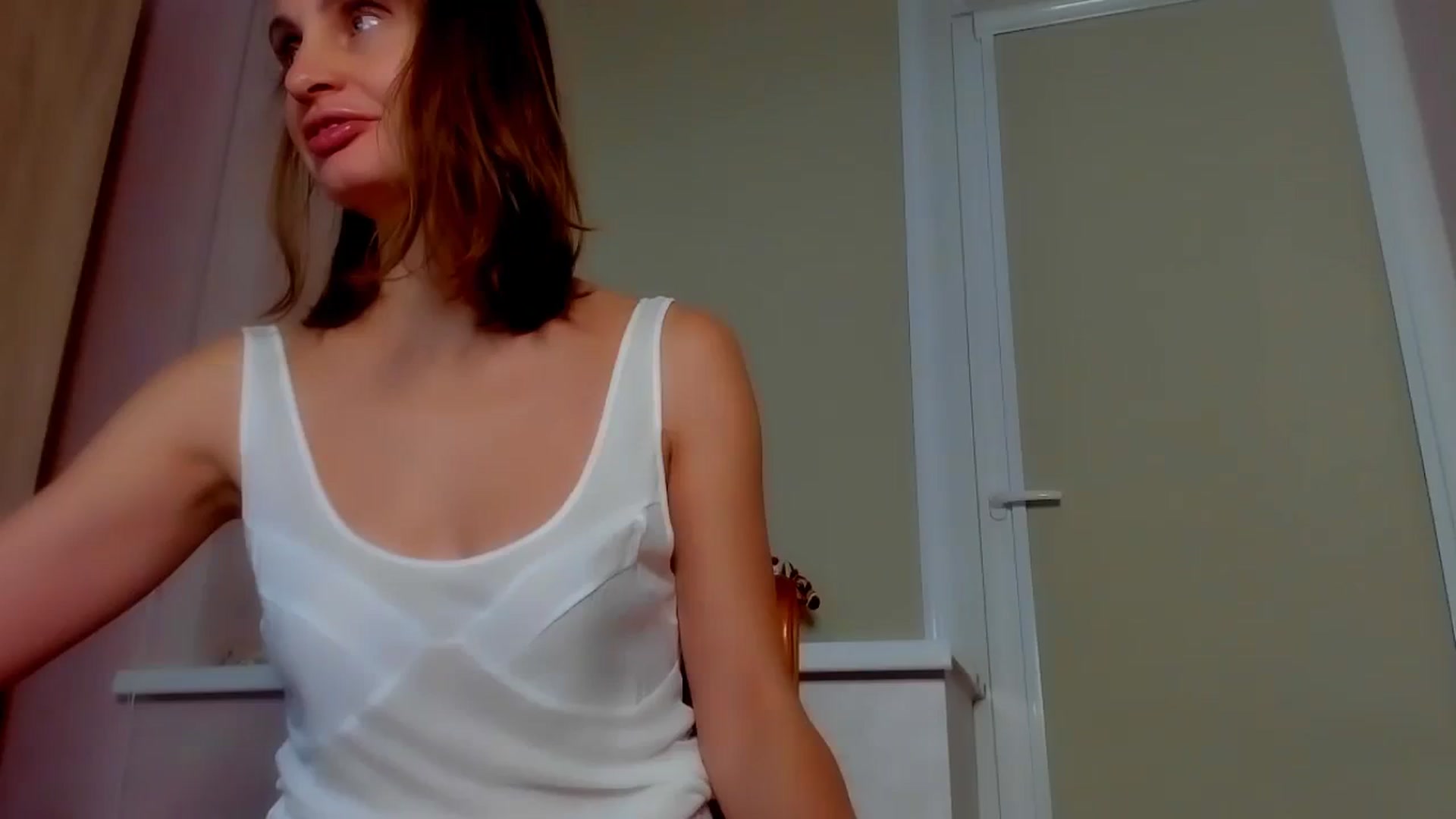 Gallery image thumbnail from Elenapre's myfreecams stream on, 10/28/2023, 05:17 image 1 of 20