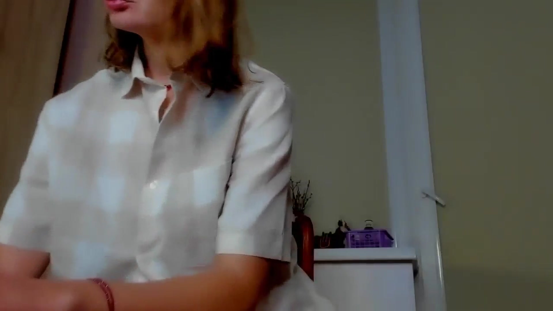 Gallery image thumbnail from Elenapre's myfreecams stream on, 11/22/2023, 07:07 image 3 of 20