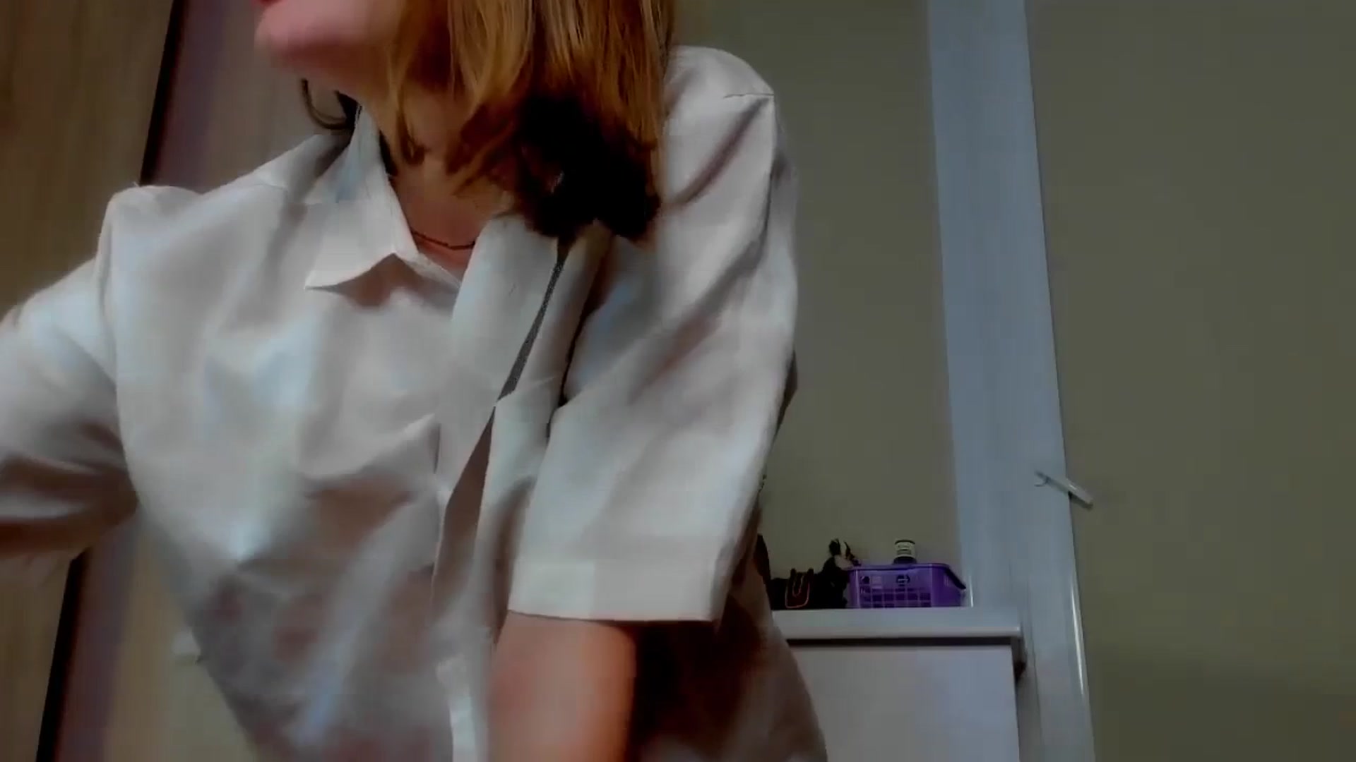 Gallery image thumbnail from Elenapre's myfreecams stream on, 11/22/2023, 07:07 image 19 of 20