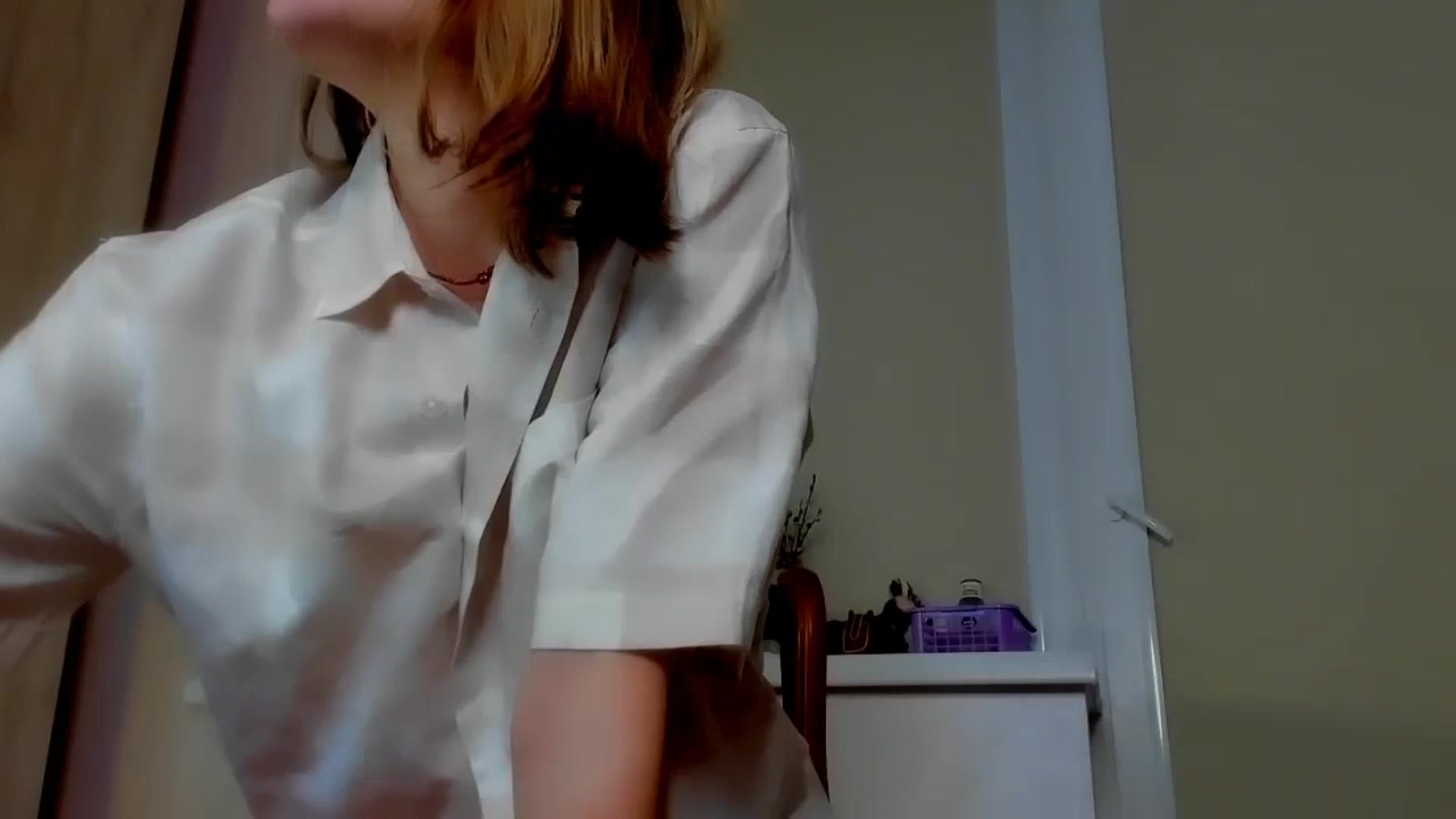 Gallery image thumbnail from Elenapre's myfreecams stream on, 11/22/2023, 07:07 image 18 of 20