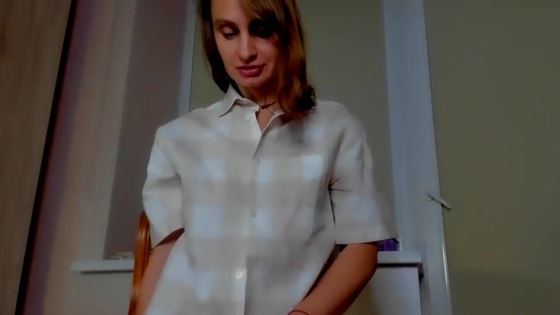 Gallery image thumbnail from Elenapre's myfreecams stream on, 11/22/2023, 07:29 image 14 of 20
