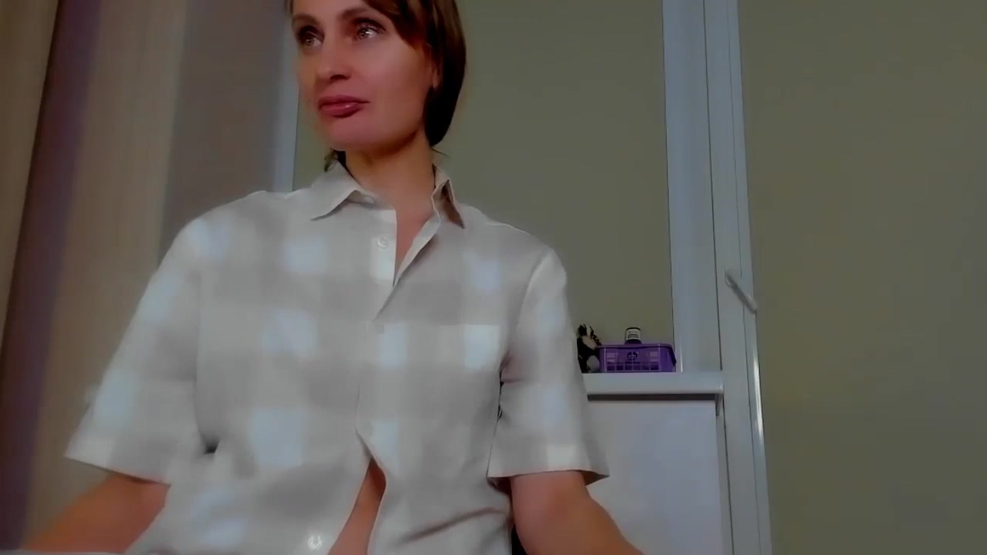 Gallery image thumbnail from Elenapre's myfreecams stream on, 11/25/2023, 08:07 image 7 of 20