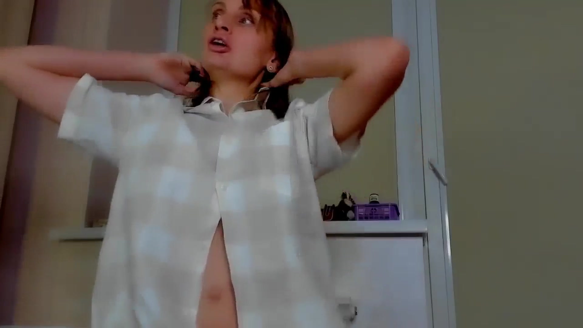 Gallery image thumbnail from Elenapre's myfreecams stream on, 11/25/2023, 08:07 image 19 of 20