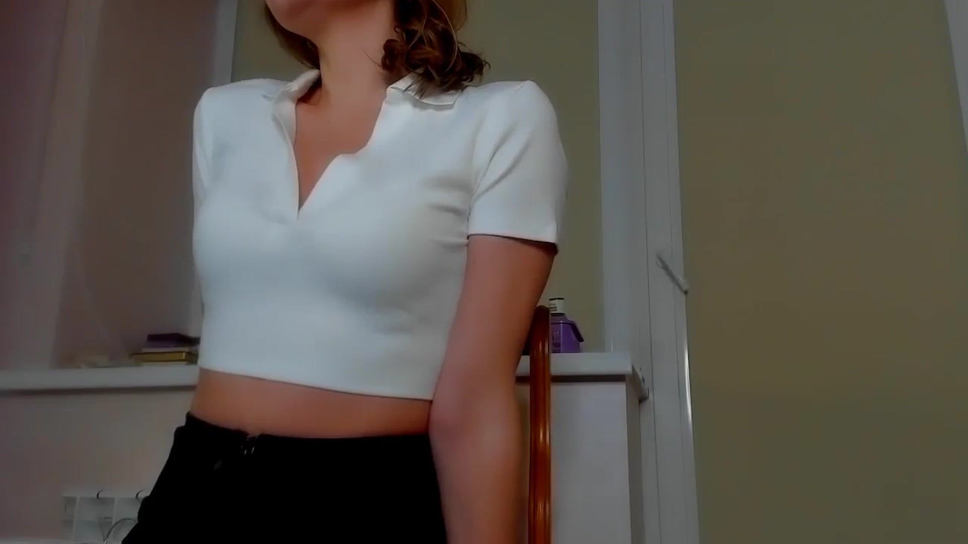 Gallery image thumbnail from Elenapre's myfreecams stream on, 11/28/2023, 05:22 image 5 of 20