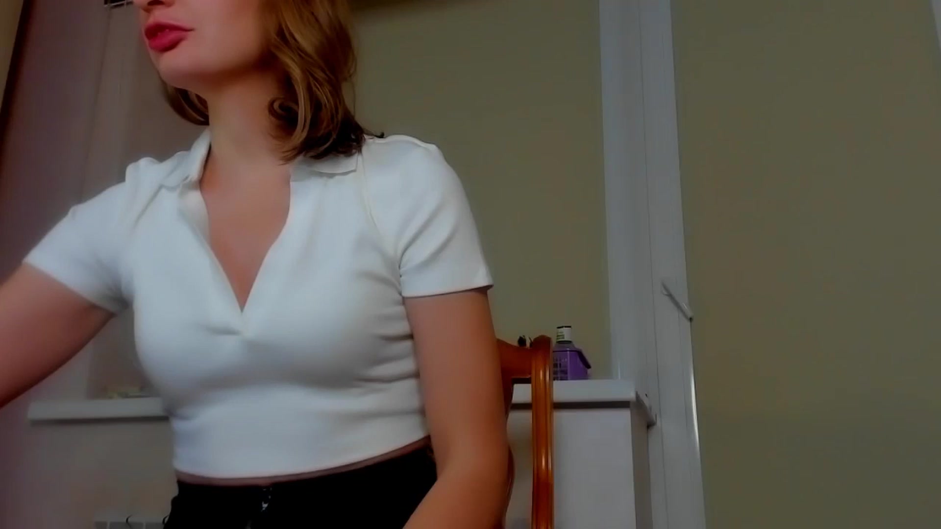 Gallery image thumbnail from Elenapre's myfreecams stream on, 11/28/2023, 05:22 image 1 of 20
