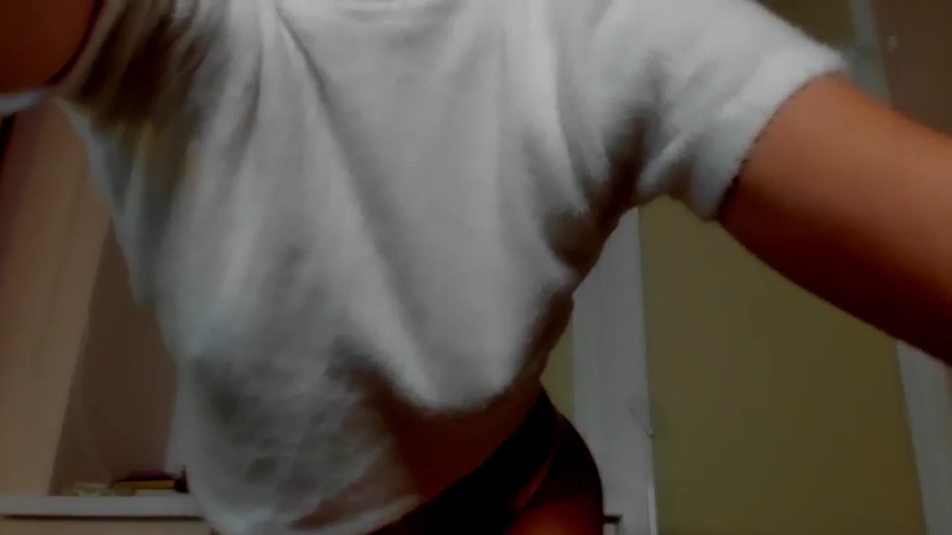 Gallery image thumbnail from Elenapre's myfreecams stream on, 12/09/2023, 08:31 image 10 of 20