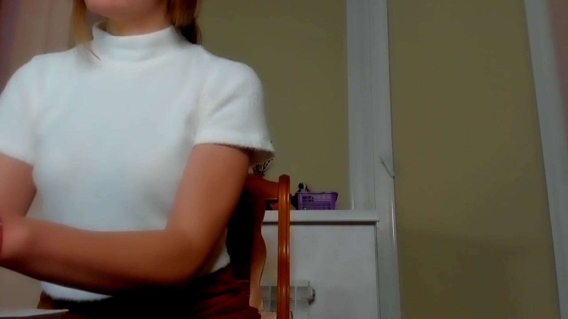 Gallery image thumbnail from Elenapre's myfreecams stream on, 12/12/2023, 04:29 image 10 of 20