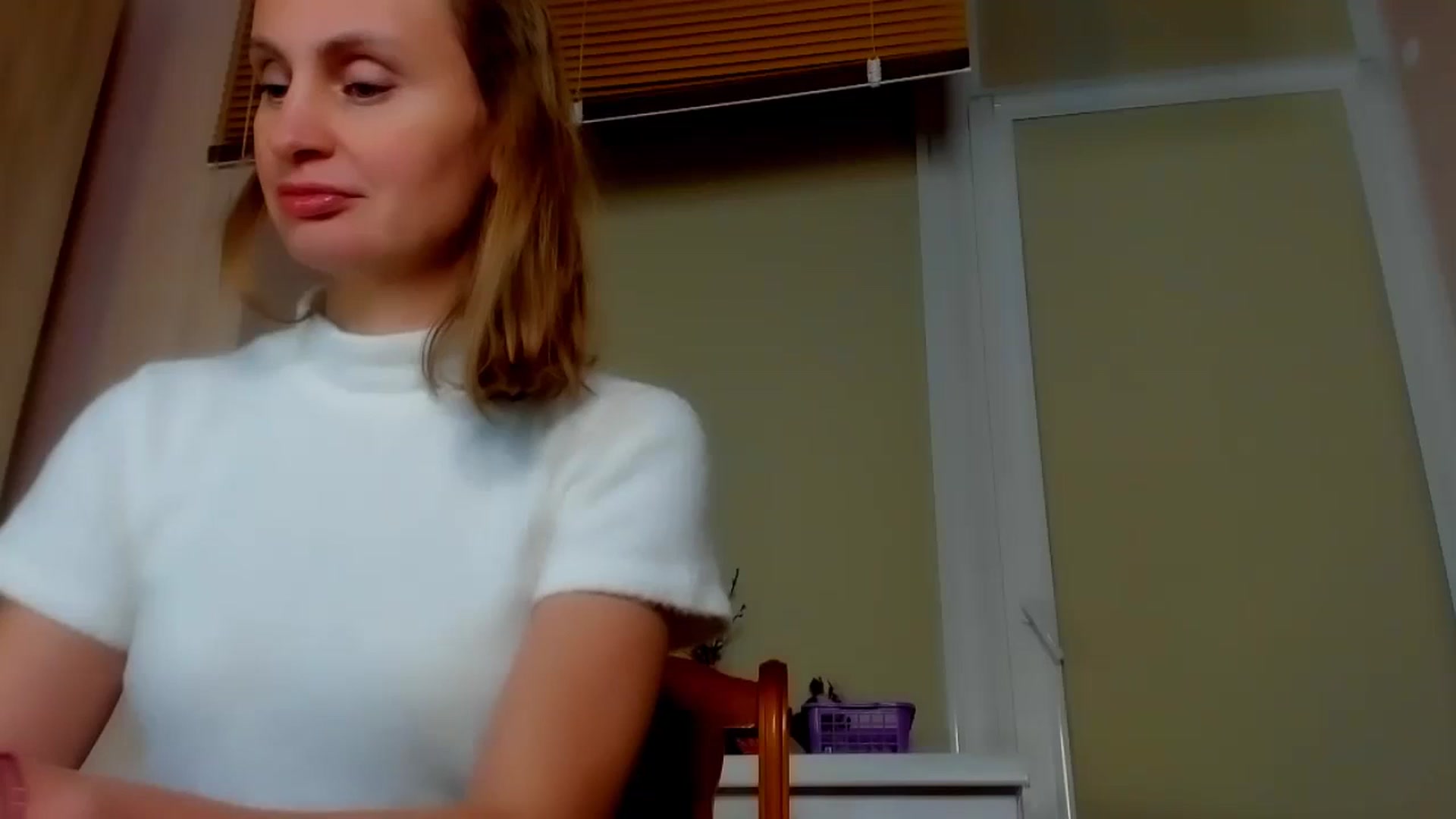 Gallery image thumbnail from Elenapre's myfreecams stream on, 12/12/2023, 04:29 image 1 of 20
