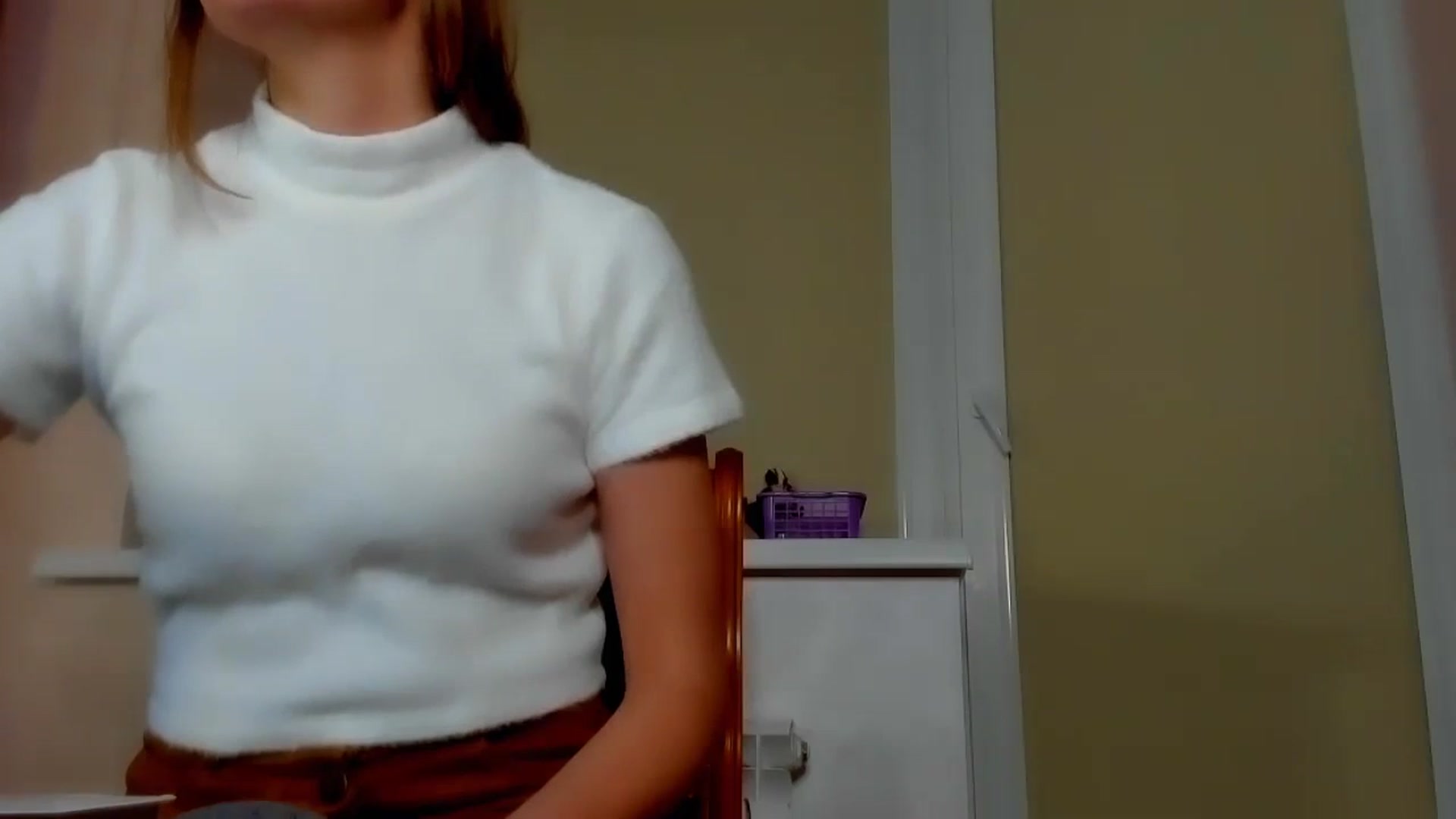 Gallery image thumbnail from Elenapre's myfreecams stream on, 12/12/2023, 04:29 image 12 of 20