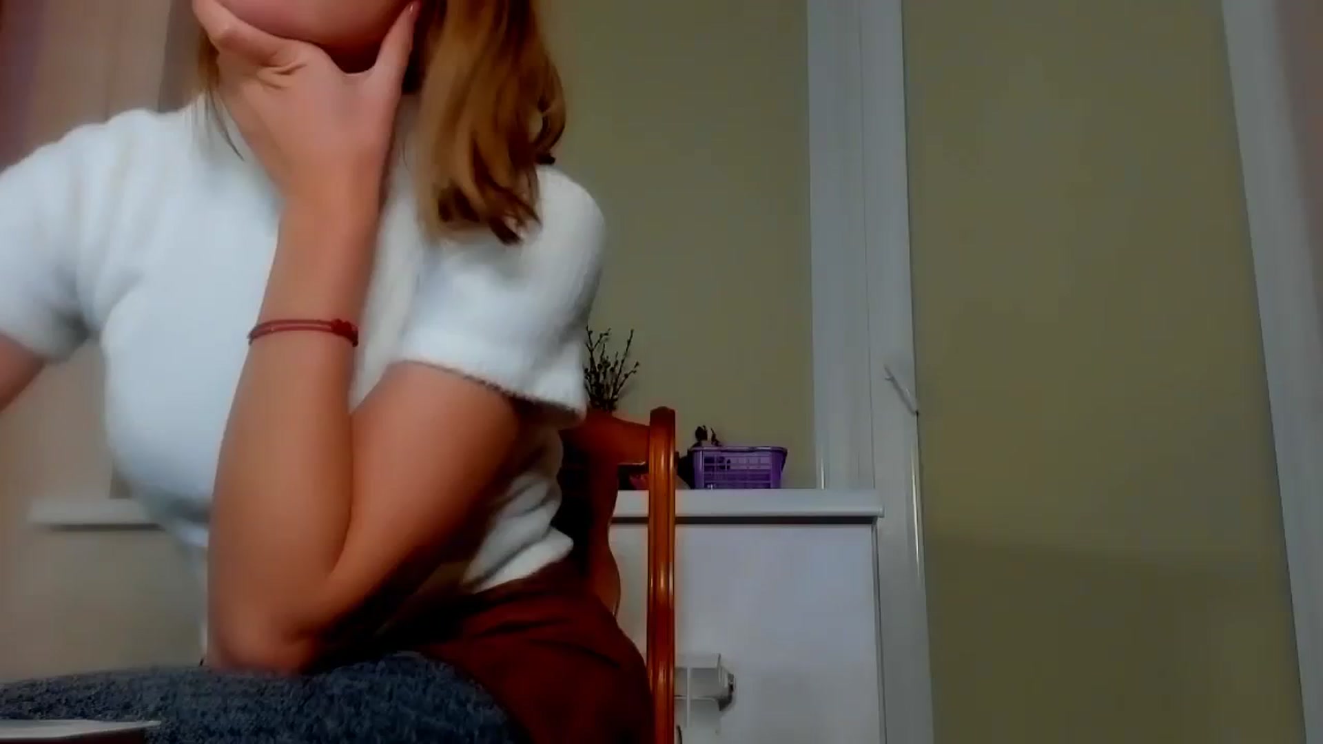 Gallery image thumbnail from Elenapre's myfreecams stream on, 12/12/2023, 04:29 image 18 of 20