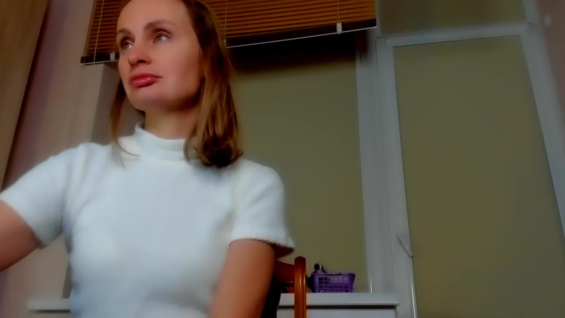 Gallery image thumbnail from Elenapre's myfreecams stream on, 12/12/2023, 04:29 image 3 of 20