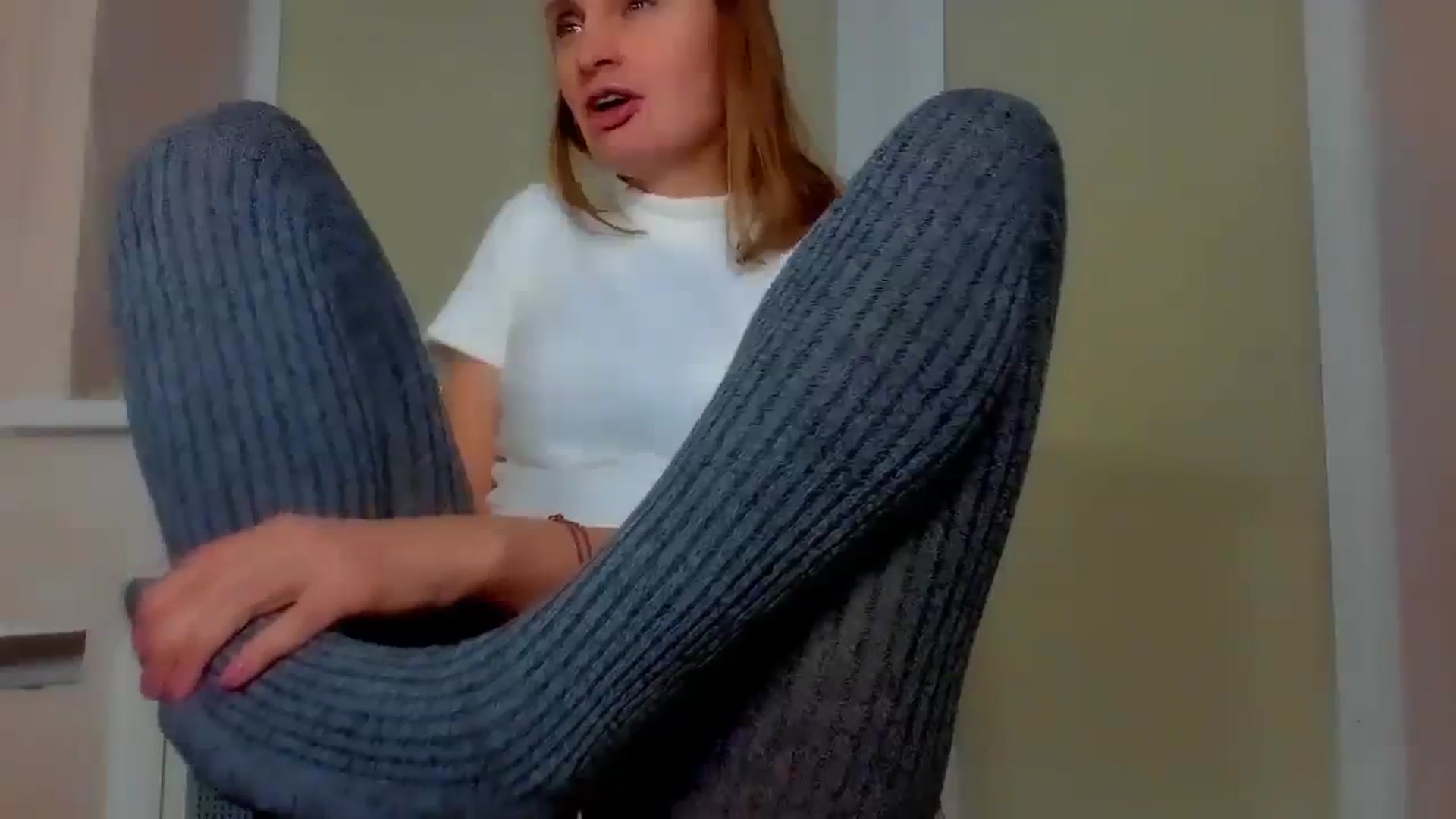 Gallery image thumbnail from Elenapre's myfreecams stream on, 12/12/2023, 05:35 image 9 of 20