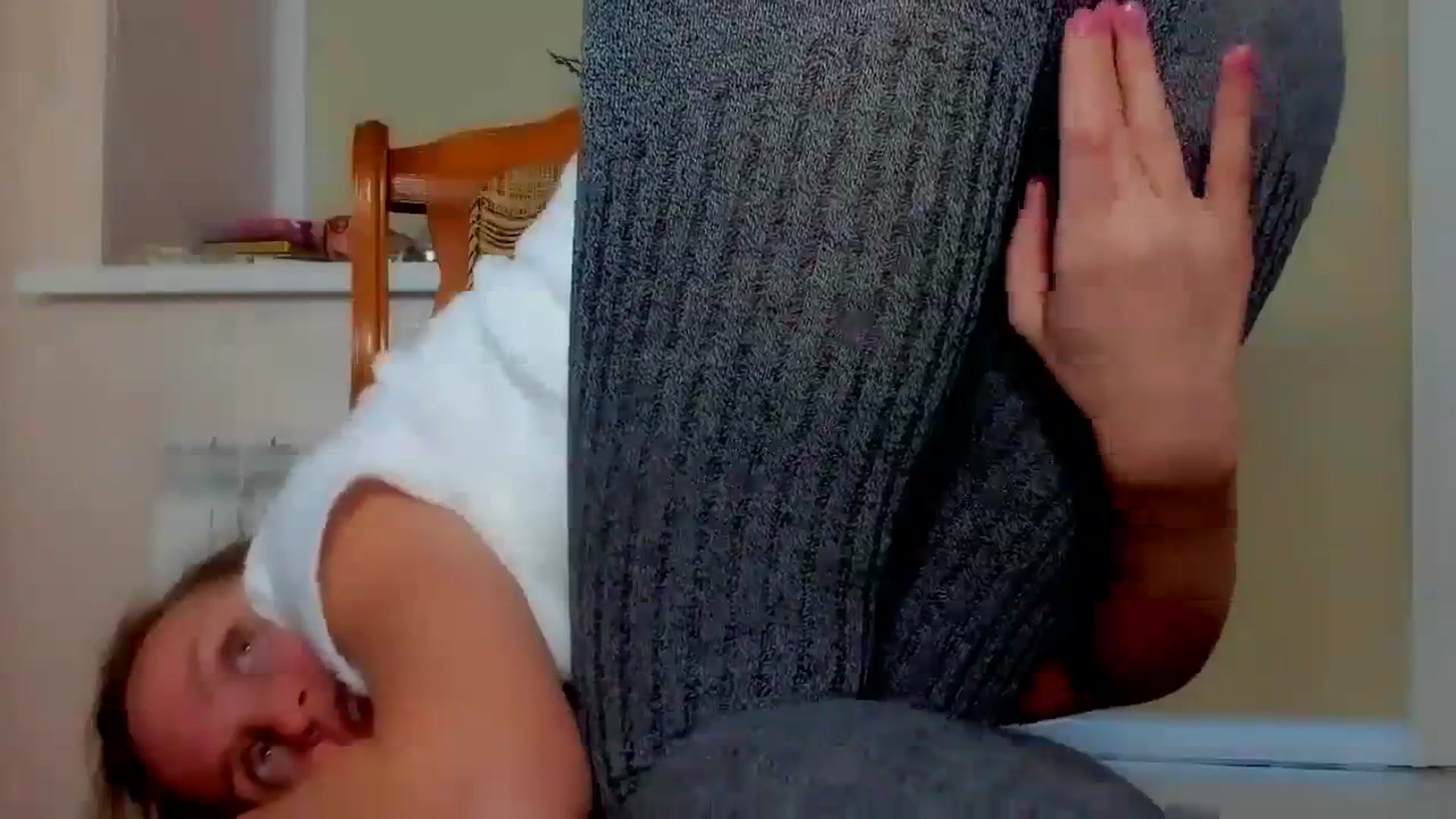Gallery image thumbnail from Elenapre's myfreecams stream on, 12/12/2023, 05:35 image 19 of 20