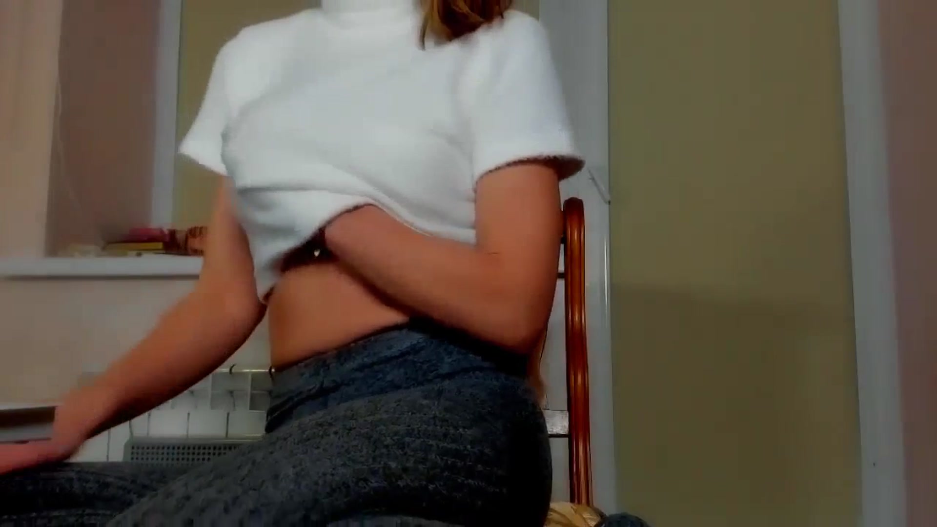 Gallery image thumbnail from Elenapre's myfreecams stream on, 12/12/2023, 05:35 image 8 of 20