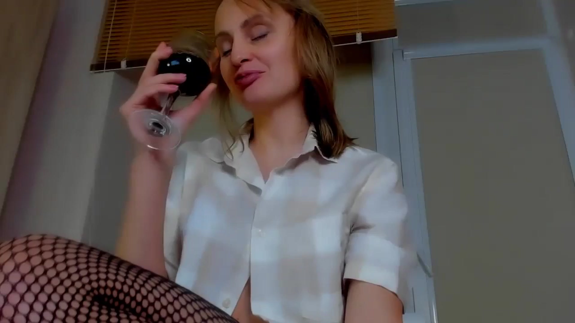 Gallery image thumbnail from Elenapre's myfreecams stream on, 12/15/2023, 07:47 image 10 of 20