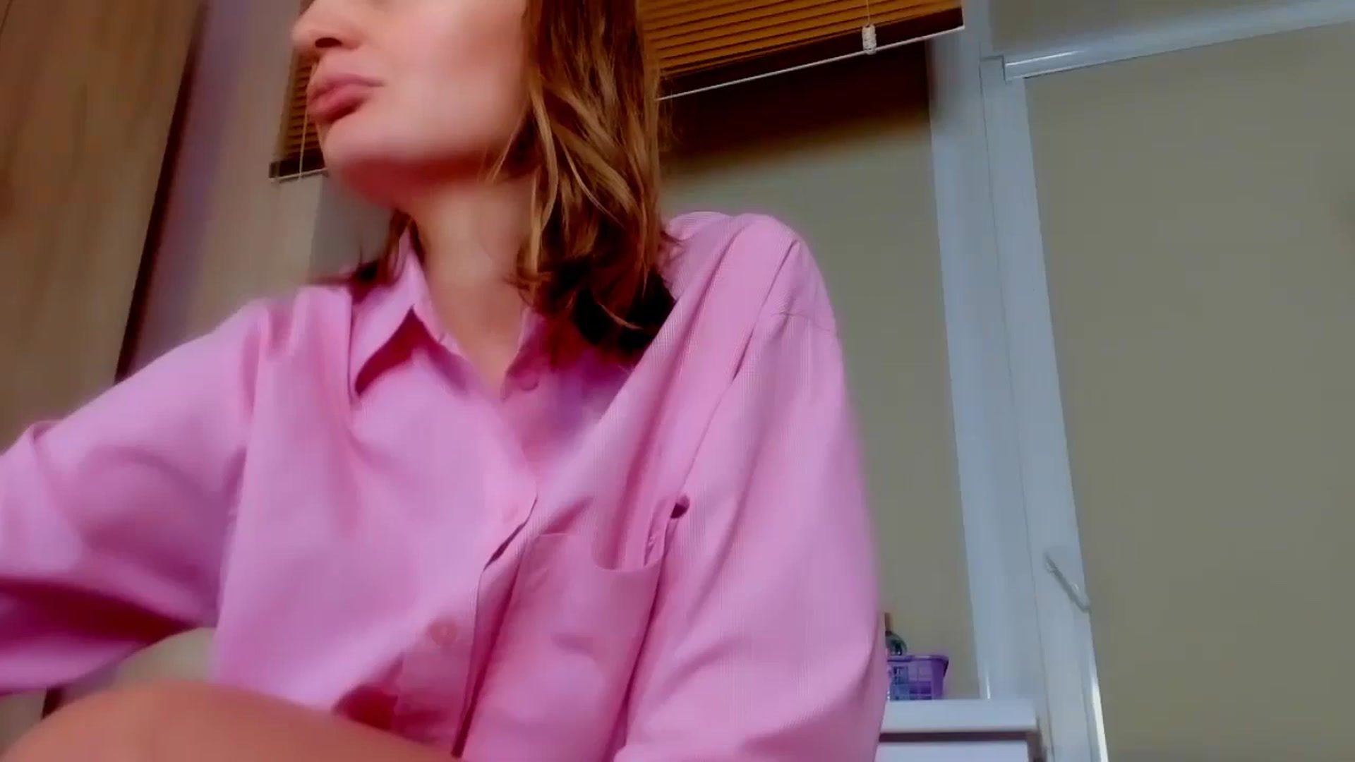 Gallery image thumbnail from Elenapre's myfreecams stream on, 12/23/2023, 07:53 image 4 of 20