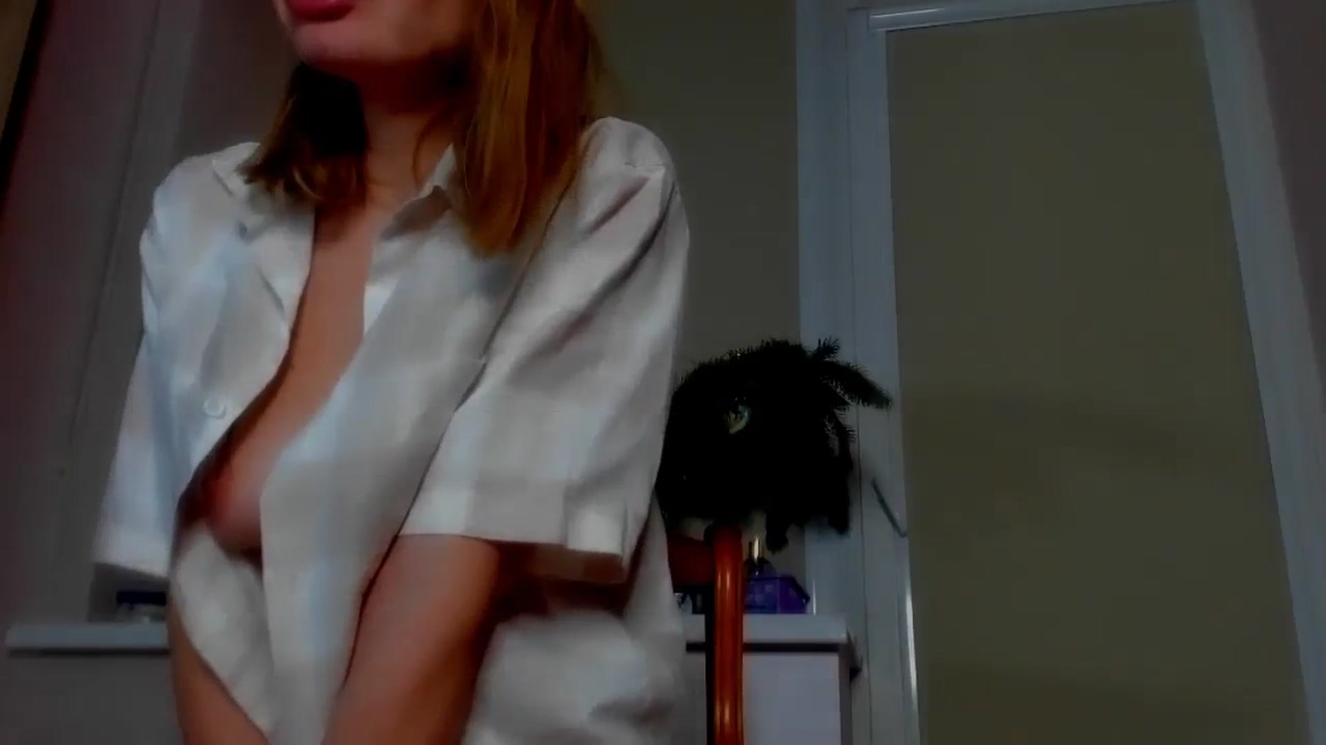 Gallery image thumbnail from Elenapre's myfreecams stream on, 01/13/2024, 08:11 image 10 of 20