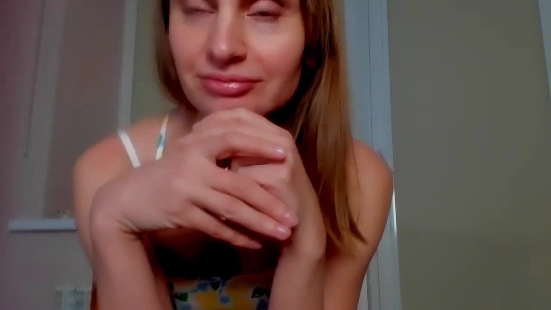 Gallery image thumbnail from Elenapre's myfreecams stream on, 02/16/2024, 05:34 image 2 of 20