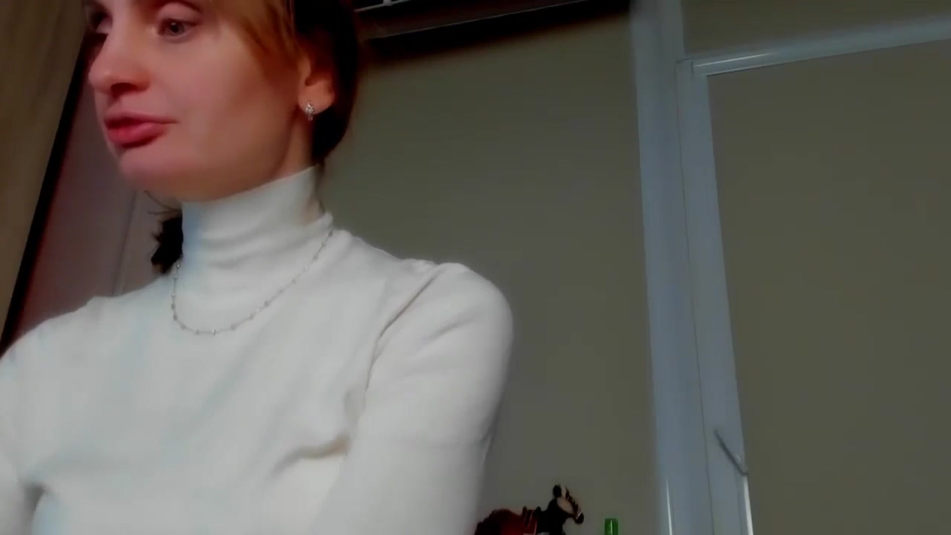 Gallery image thumbnail from Elenapre's myfreecams stream on, 02/16/2024, 08:51 image 14 of 20