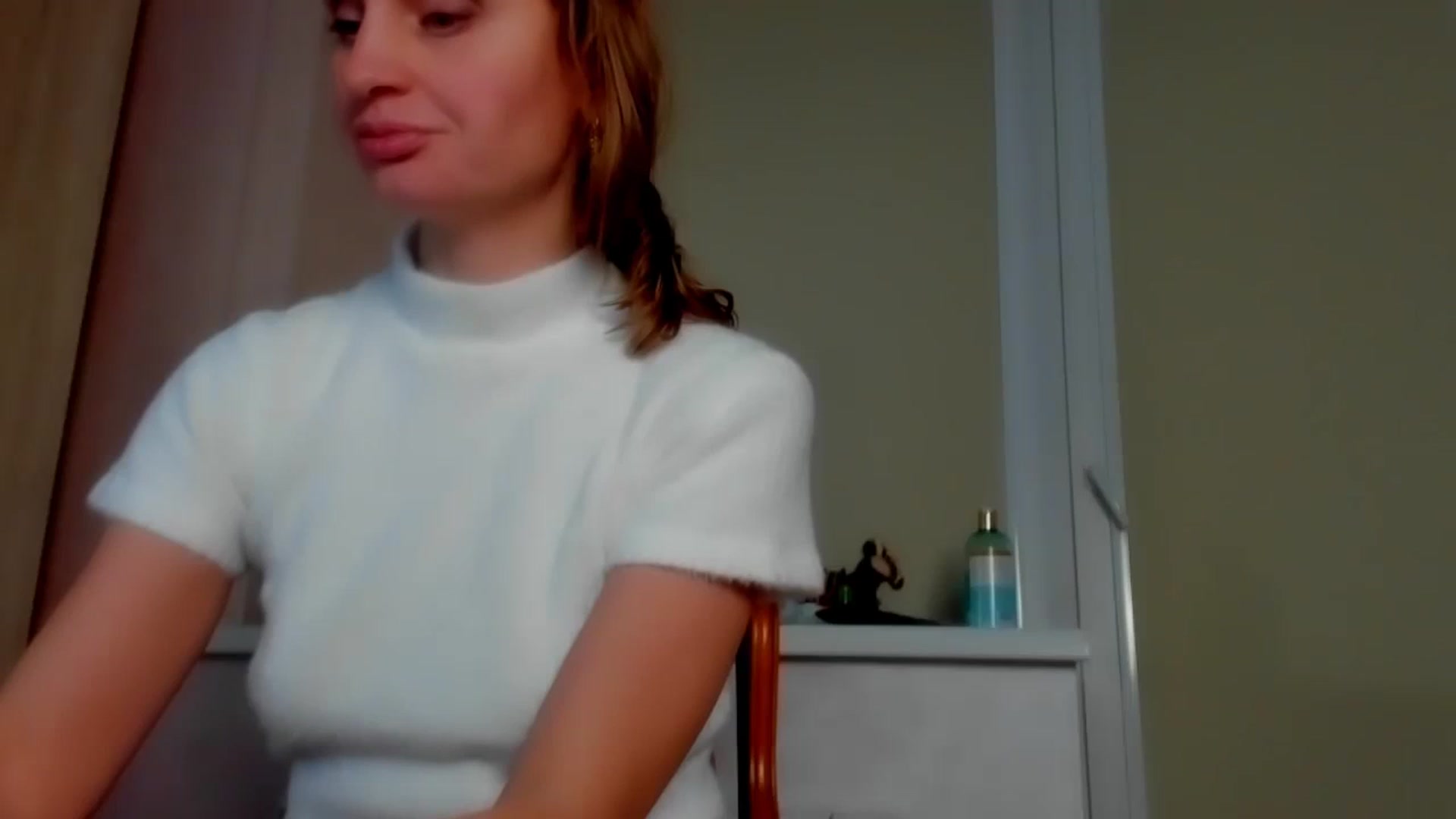 Gallery image thumbnail from Elenapre's myfreecams stream on, 02/20/2024, 05:40 image 1 of 20