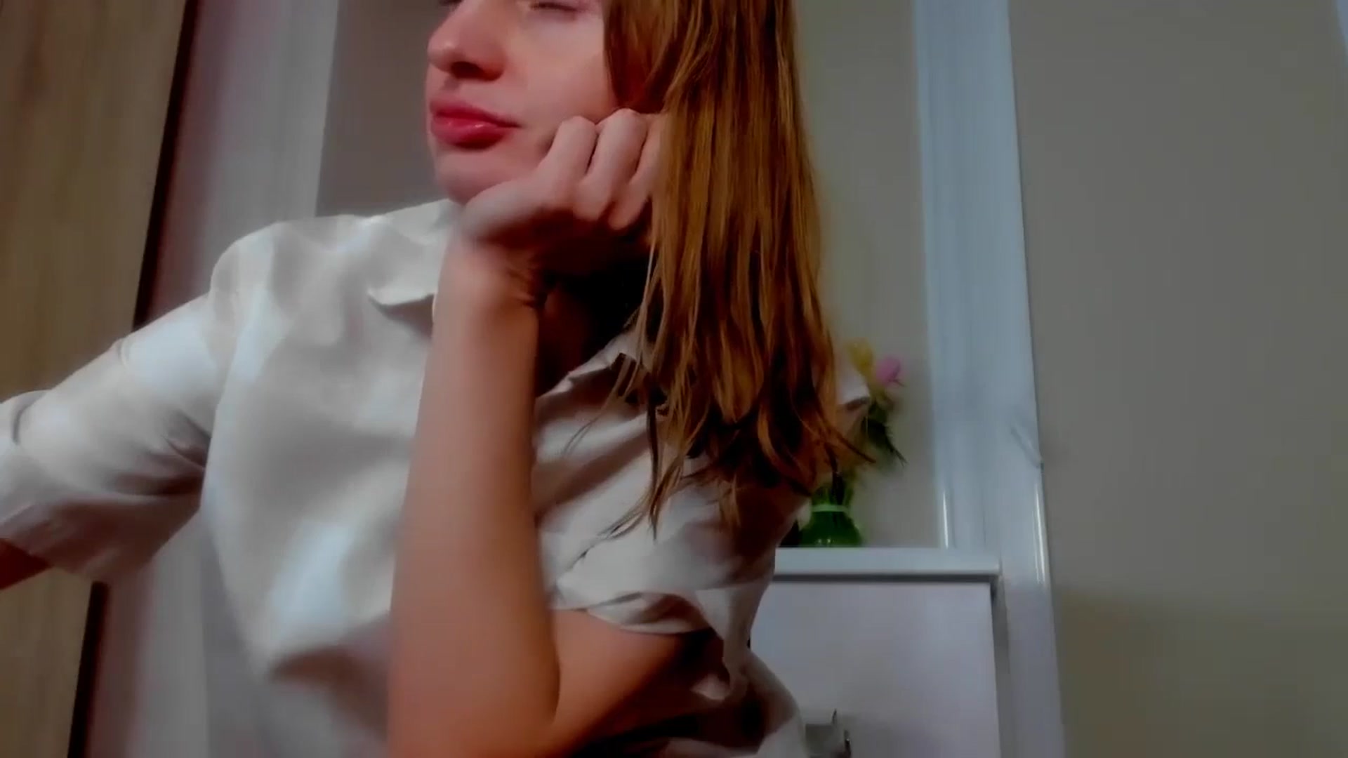 Gallery image thumbnail from Elenapre's myfreecams stream on, 03/09/2024, 08:12 image 4 of 20