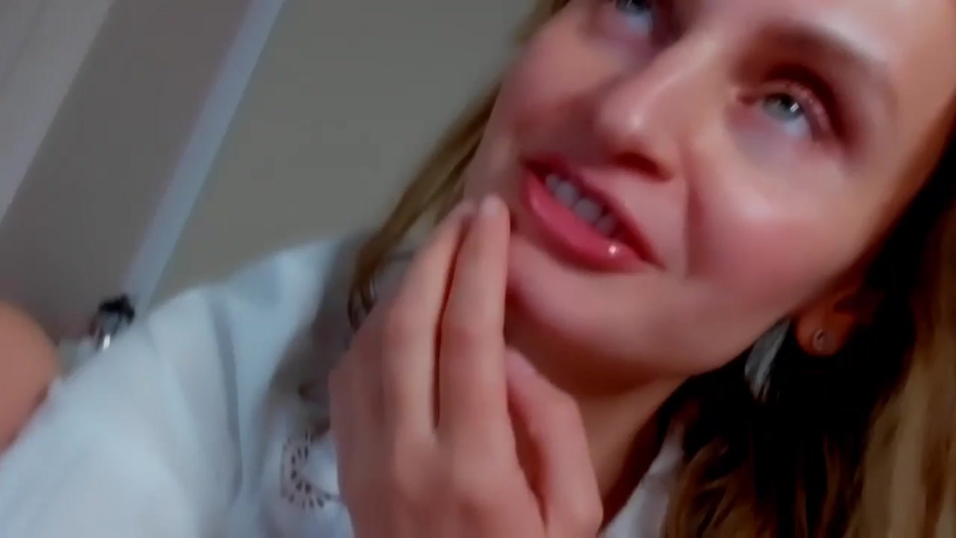 Gallery image thumbnail from Elenapre's myfreecams stream on, 03/12/2024, 07:46 image 19 of 20