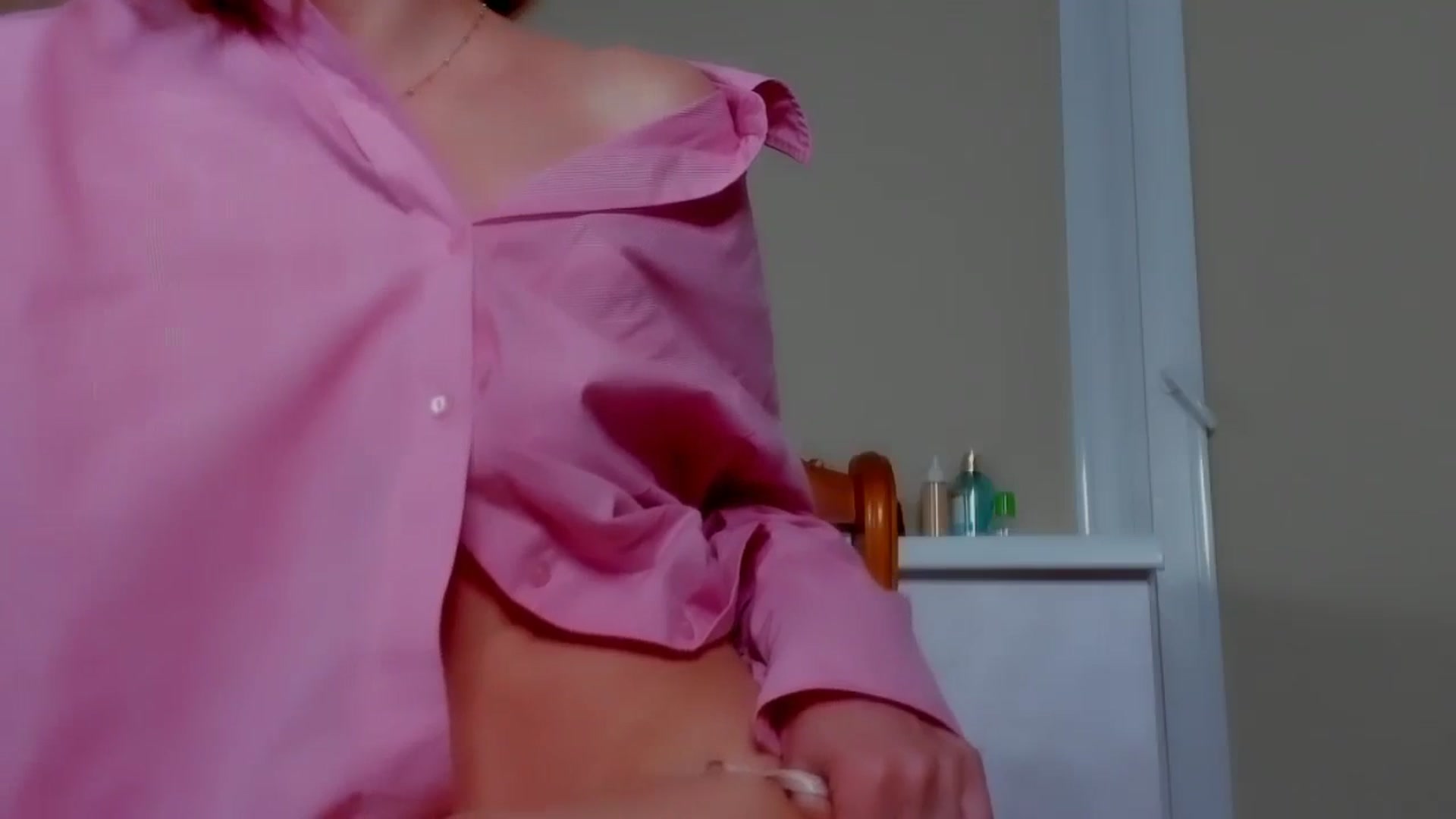 Gallery image thumbnail from Elenapre's myfreecams stream on, 03/15/2024, 08:31 image 19 of 20