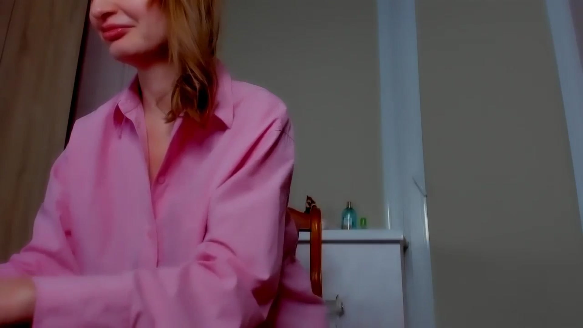 Gallery image thumbnail from Elenapre's myfreecams stream on, 03/19/2024, 07:51 image 3 of 20
