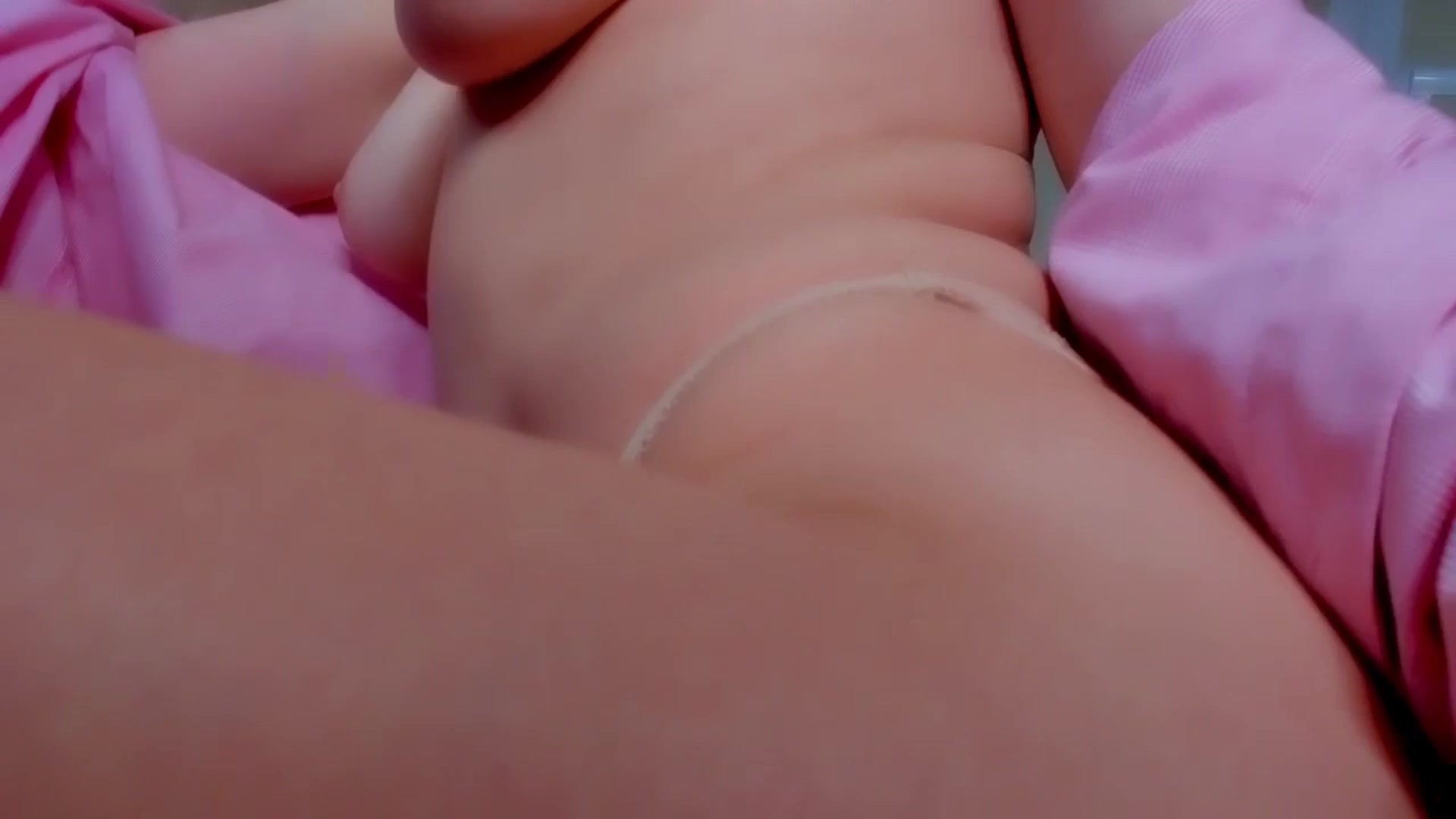 Gallery image thumbnail from Elenapre's myfreecams stream on, 05/08/2024, 08:03 image 10 of 20