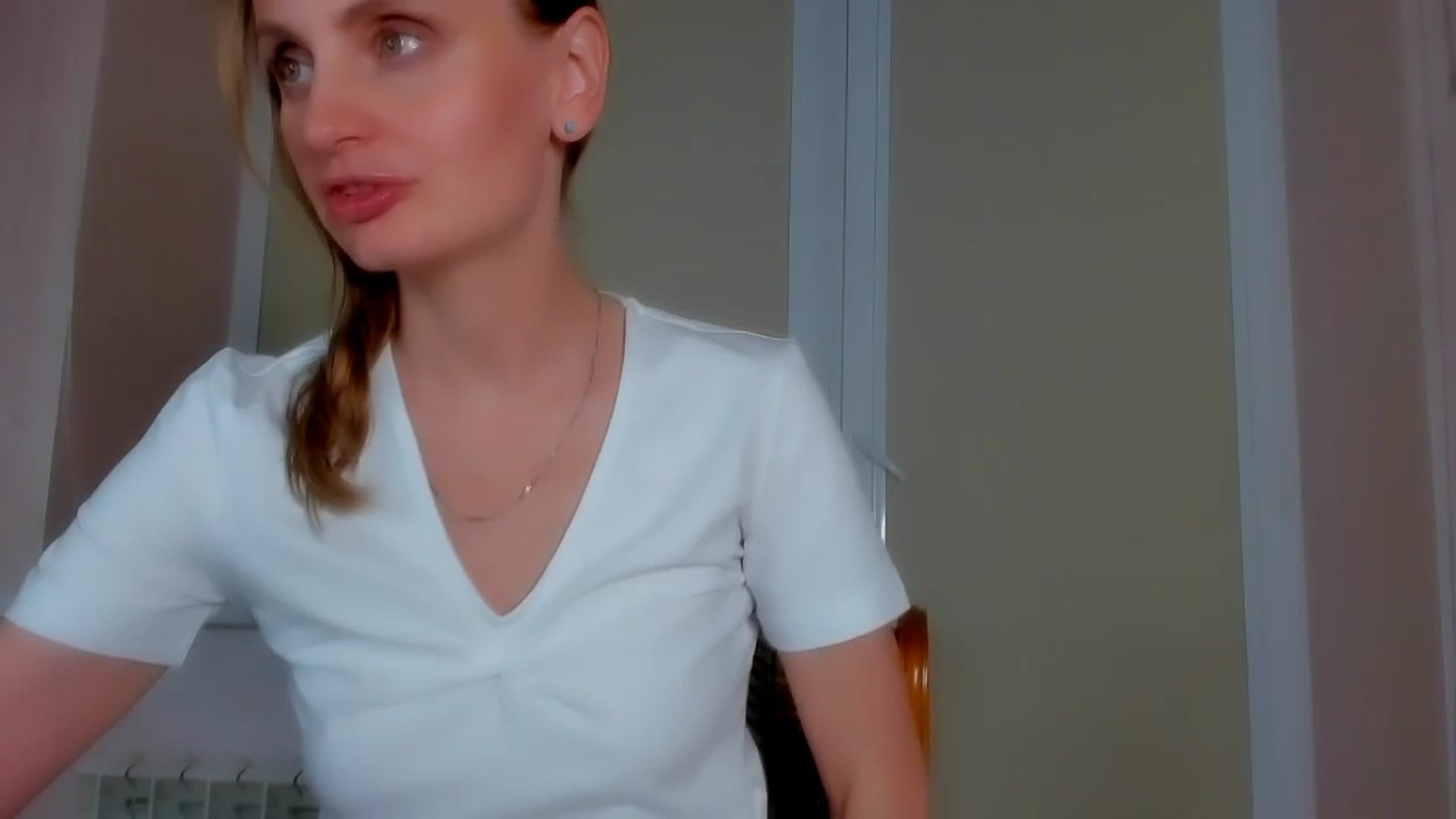 Gallery image thumbnail from Elenapre's myfreecams stream on, 07/05/2024, 06:20 image 20 of 20