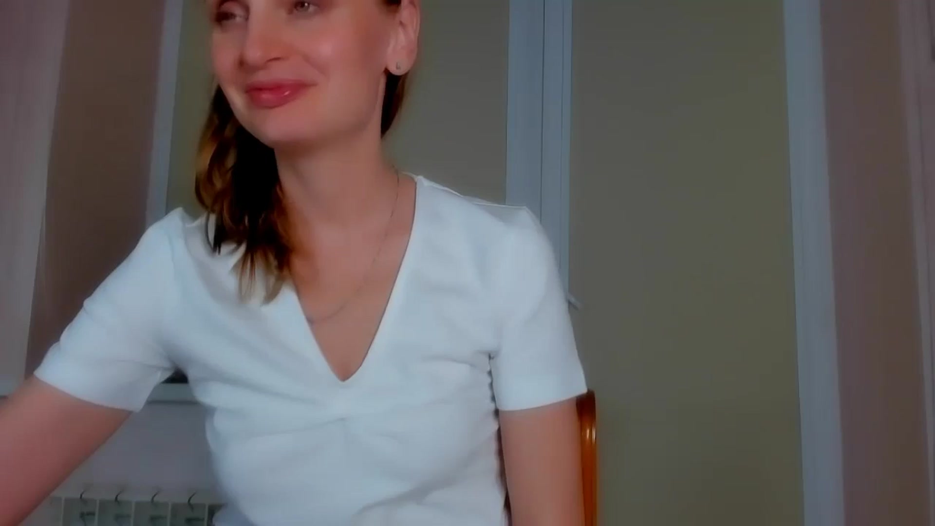 Gallery image thumbnail from Elenapre's myfreecams stream on, 07/05/2024, 06:20 image 14 of 20