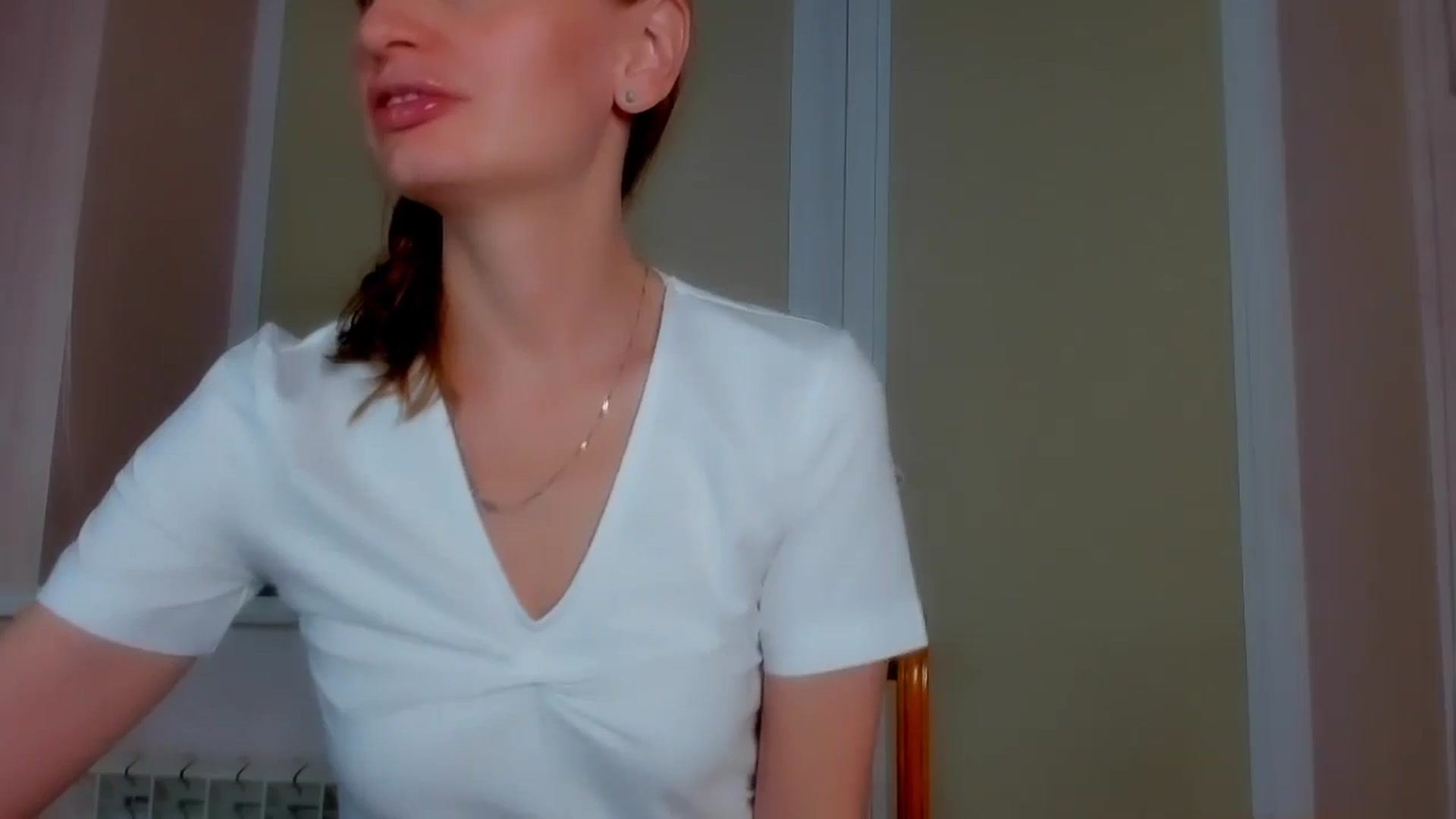 Gallery image thumbnail from Elenapre's myfreecams stream on, 07/05/2024, 06:20 image 10 of 20
