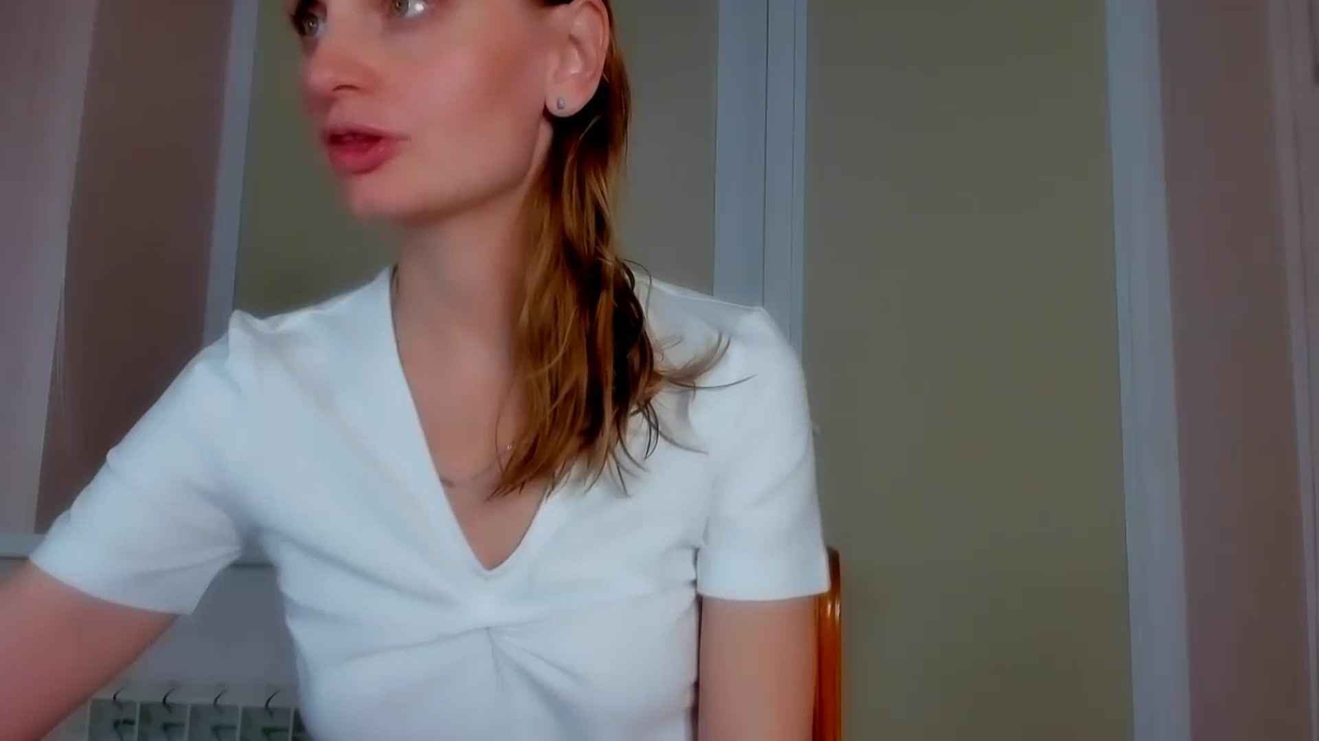 Gallery image thumbnail from Elenapre's myfreecams stream on, 07/05/2024, 06:20 image 2 of 20